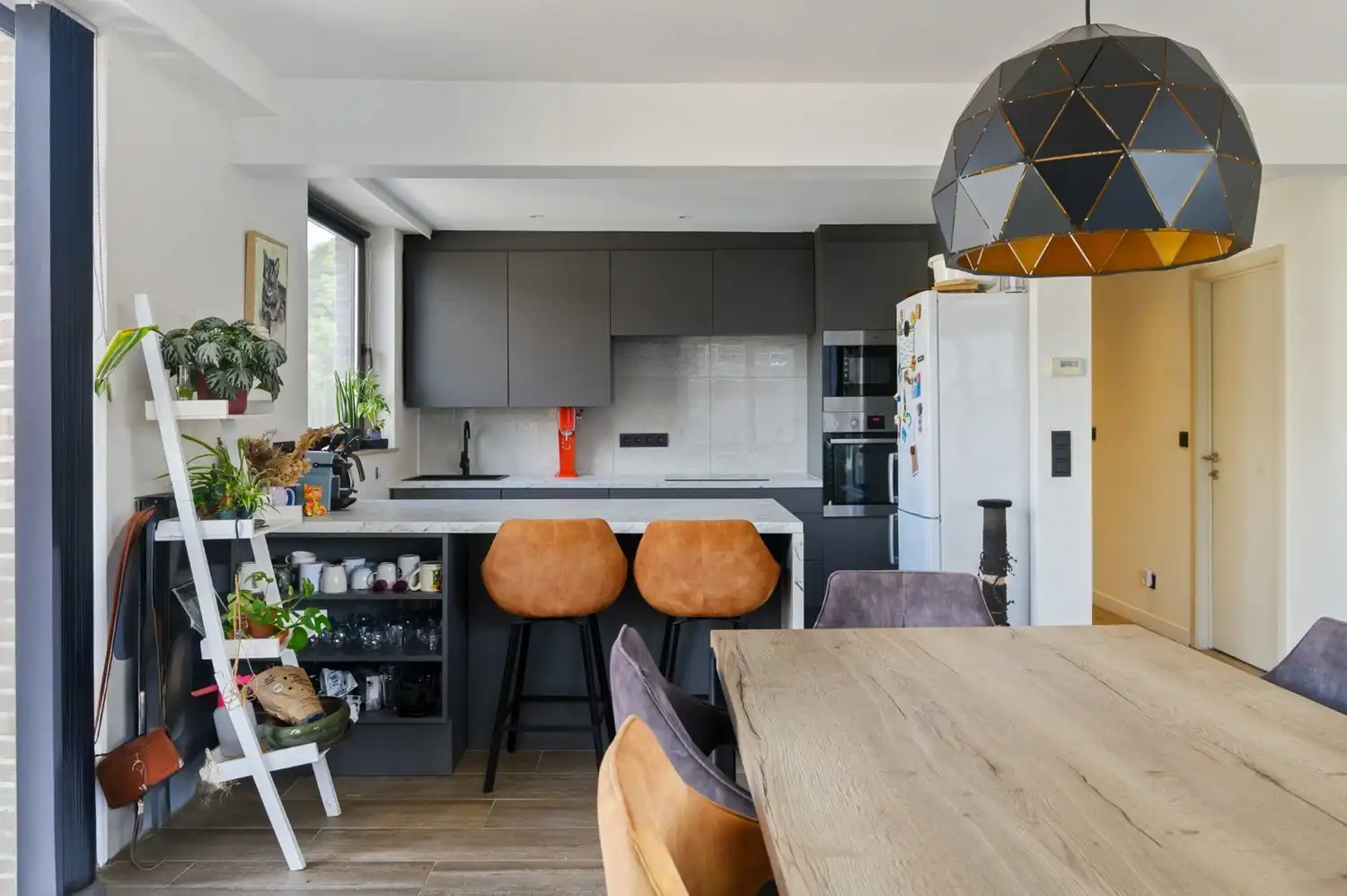 Gerenoveerde penthouse met 2 slpkrs en garage te Kessel-Lo foto 5