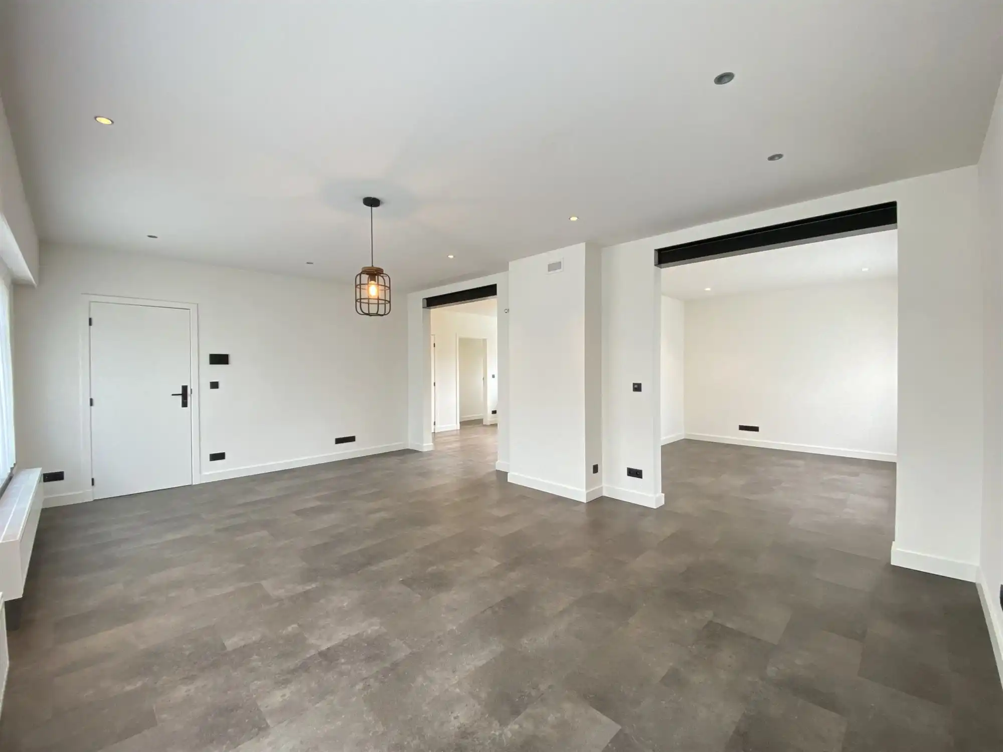 prachtig gerenoveerde woonst met 5 slaapkamers en 2 garages foto 5