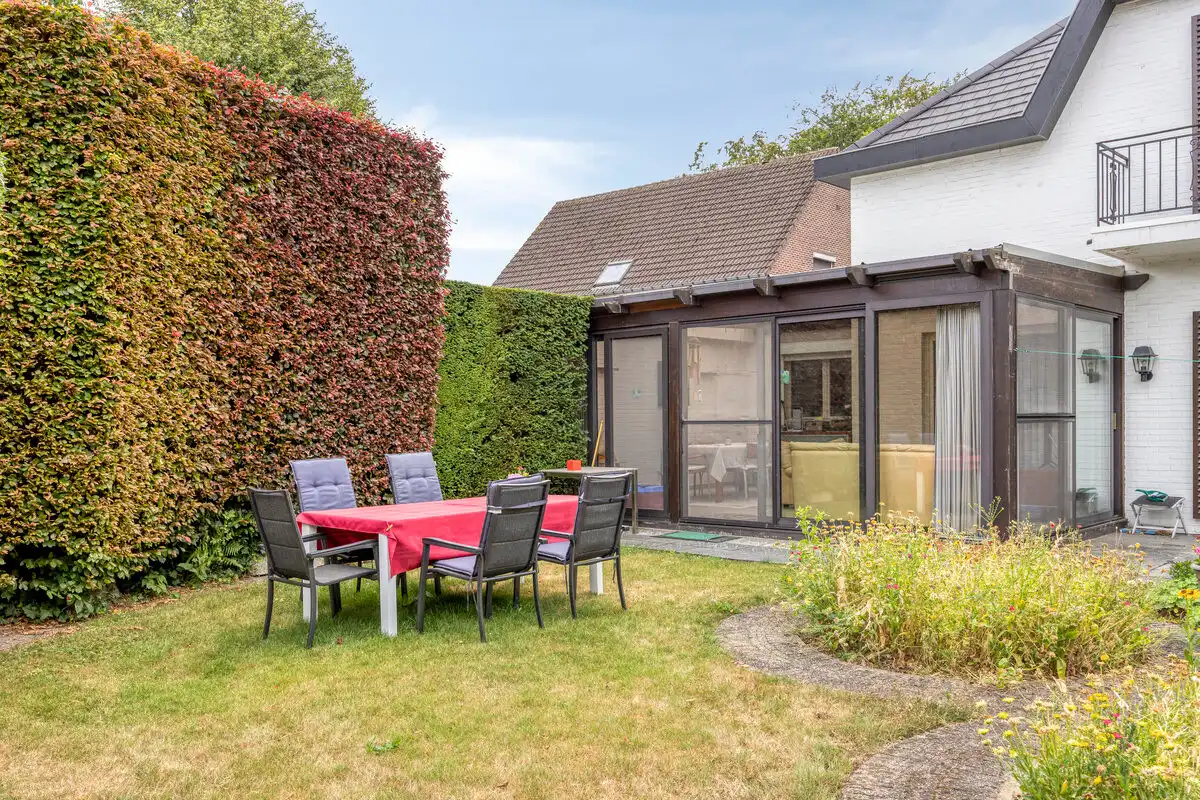 ROYALE WONING MET DOKTERSPRAKTIJK TE BILZEN HOESELT. foto 39