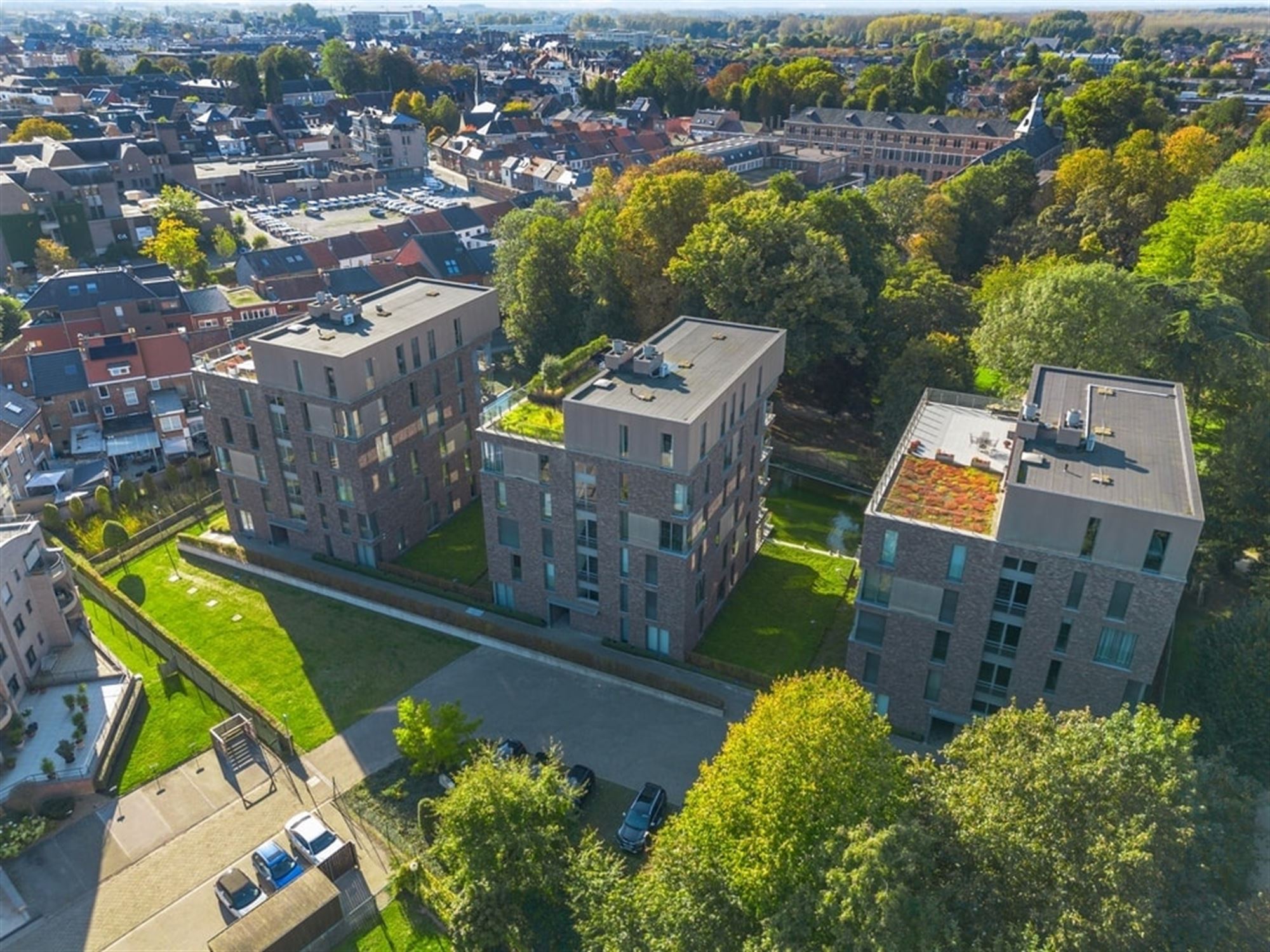 UNIEK CENTRAAL GELEGEN PENTHOUSE IN SINT-TRUIDEN  foto 2