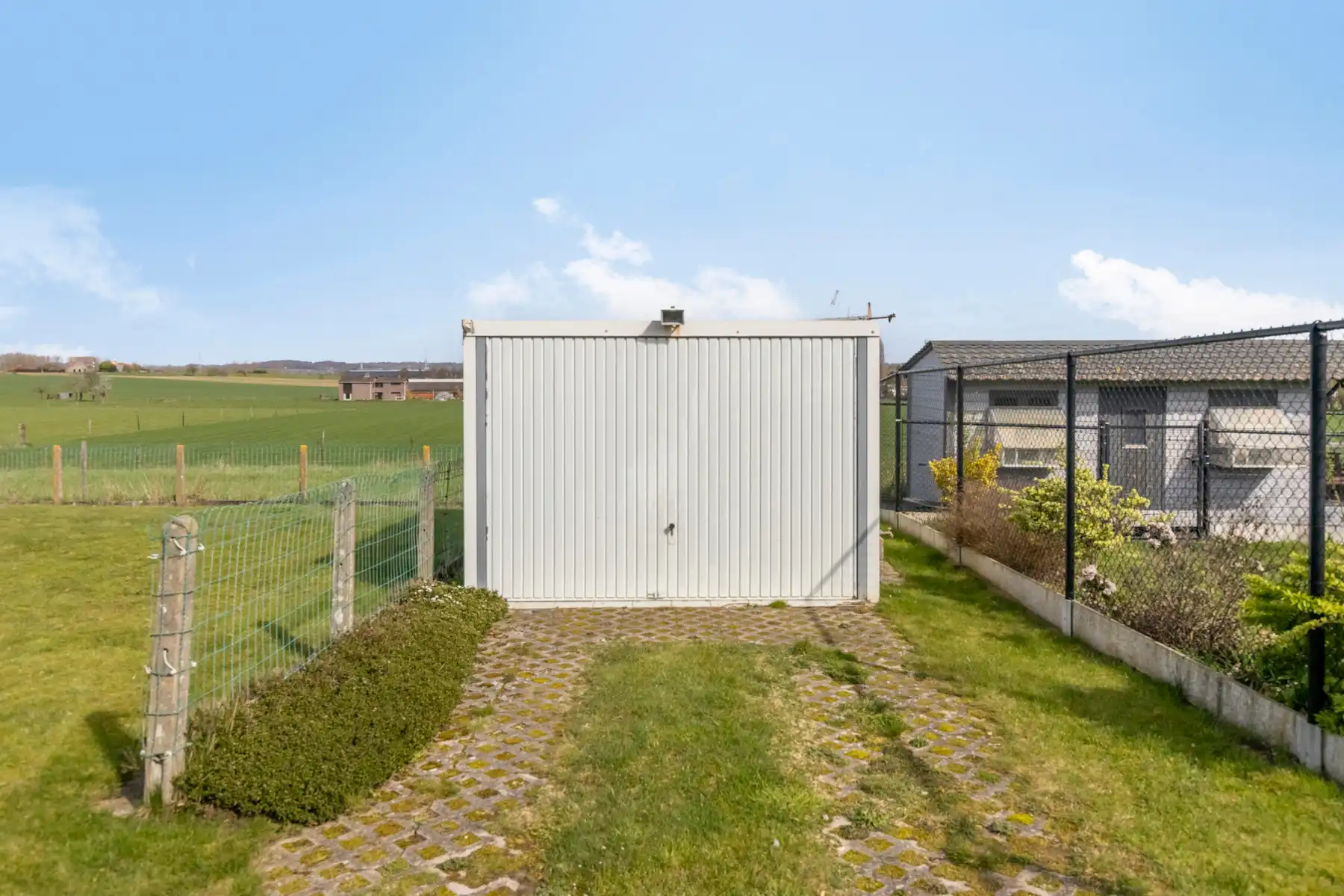 Charmante bungalow ruim perceel foto 21