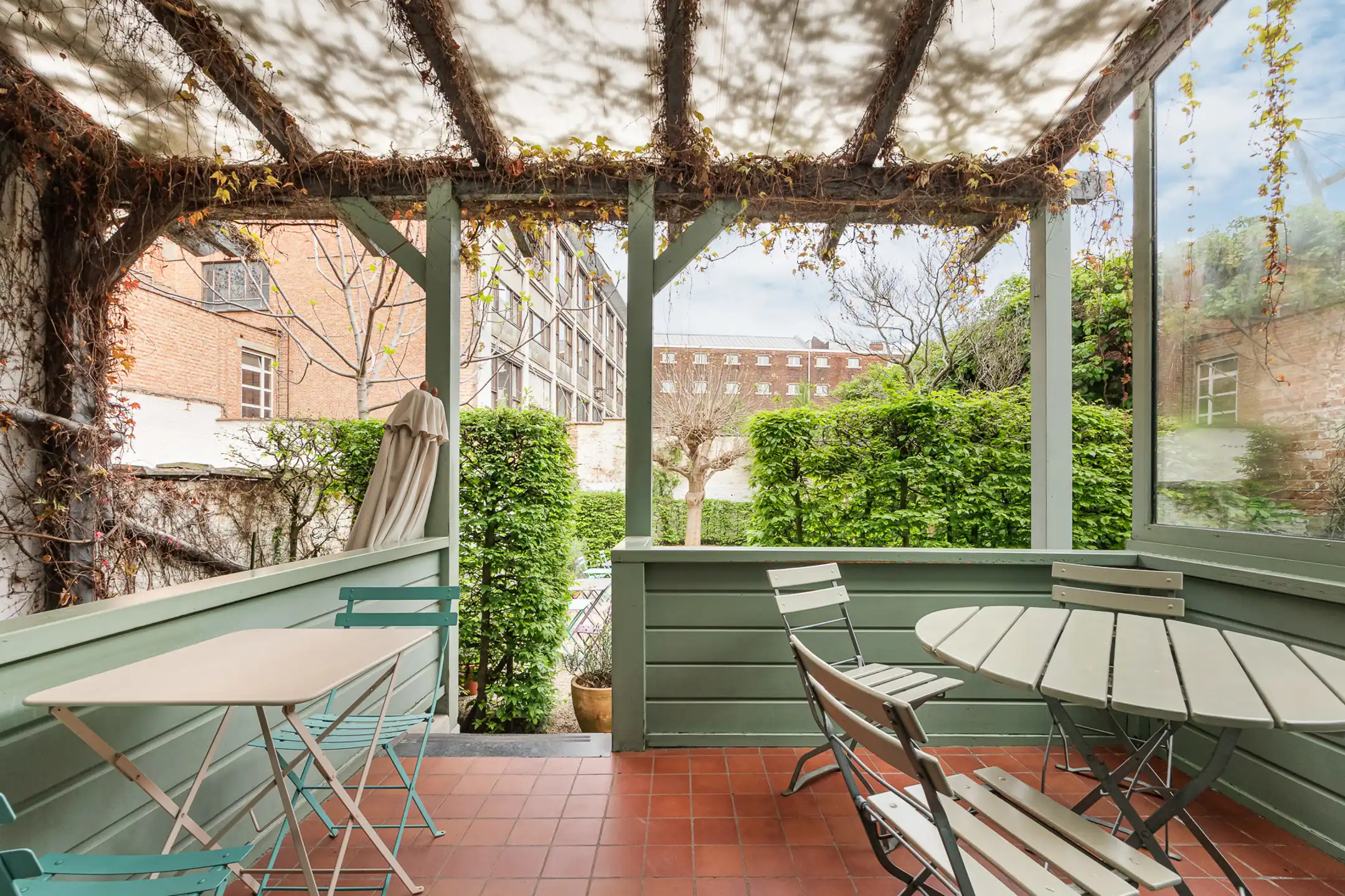 ANTWERPEN CENTRUM - Opbrengsteigendom met tuin  foto 3