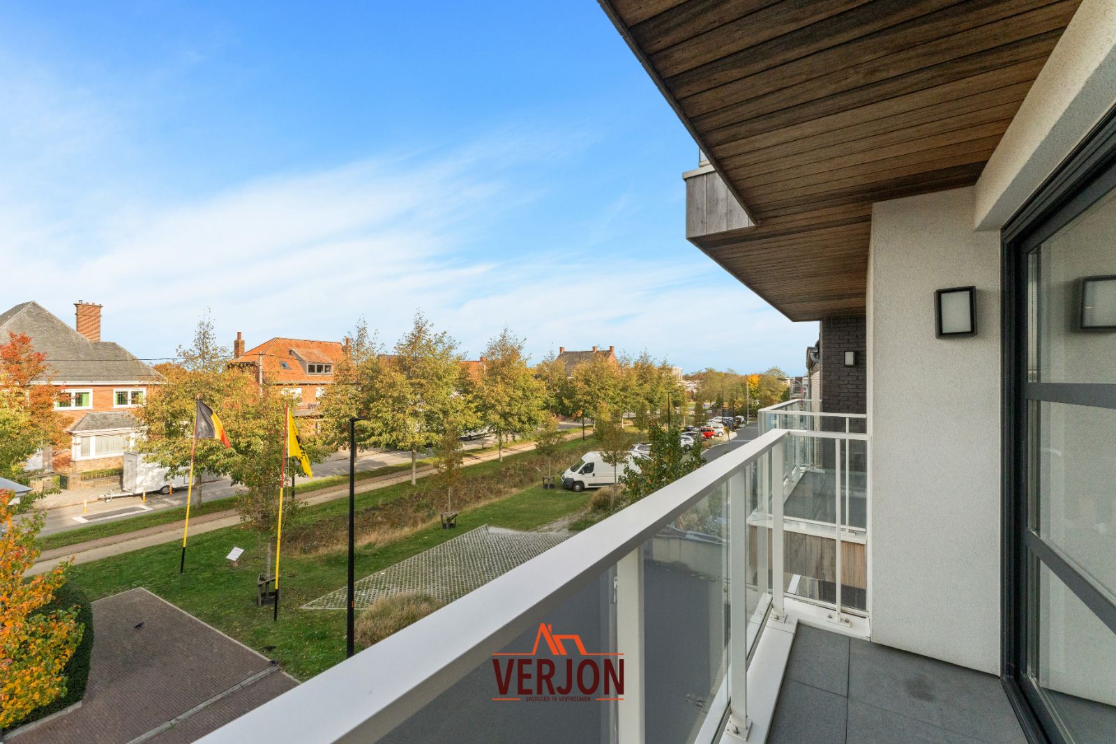 Ruim tweeslaapkamerappartement met twee terrassen! foto {{pictureIndex}}