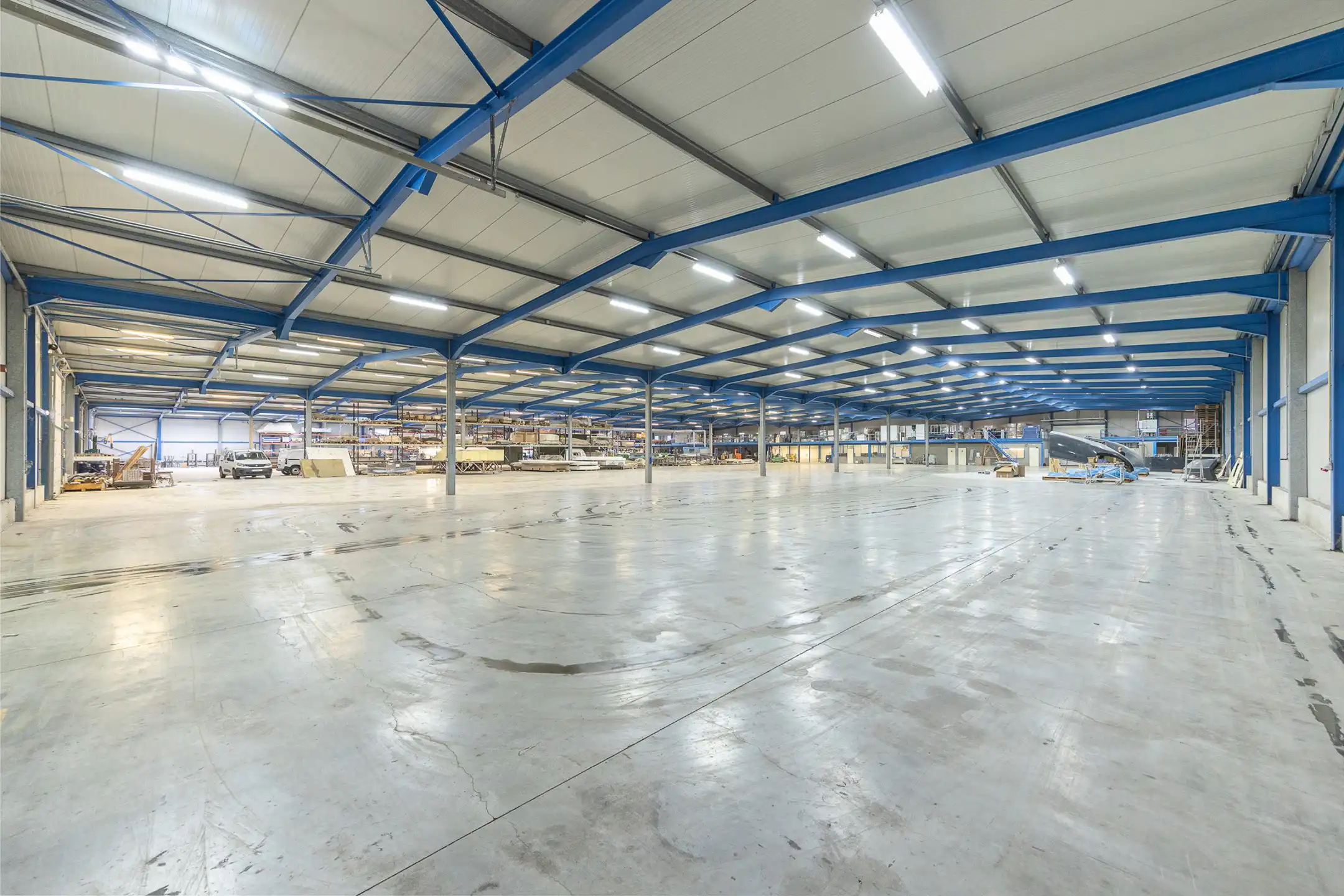 Magazijnen te huur met kantoor foto 17