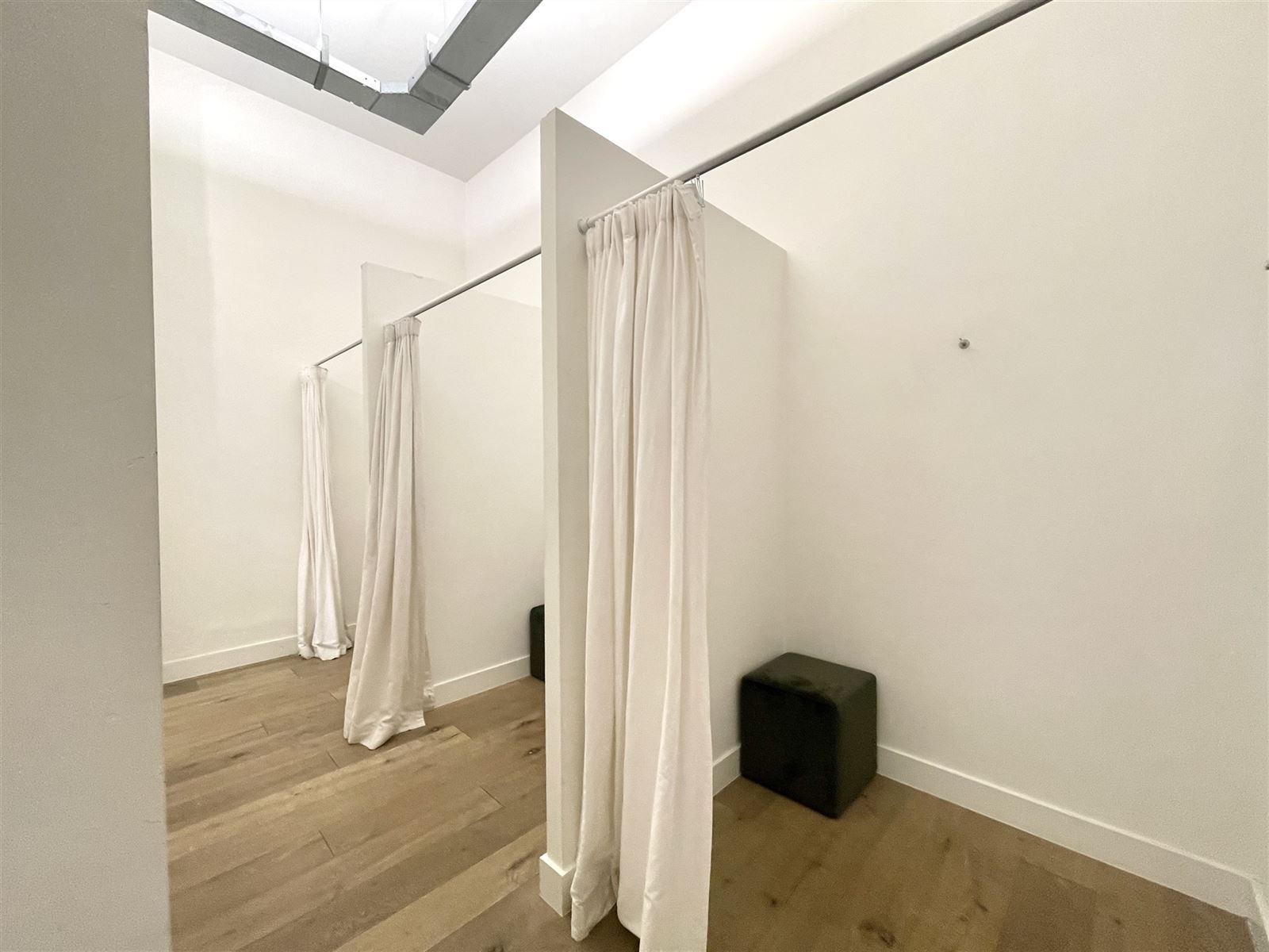 Top locatie gelegen handelsruimte van ca.140m² foto 4