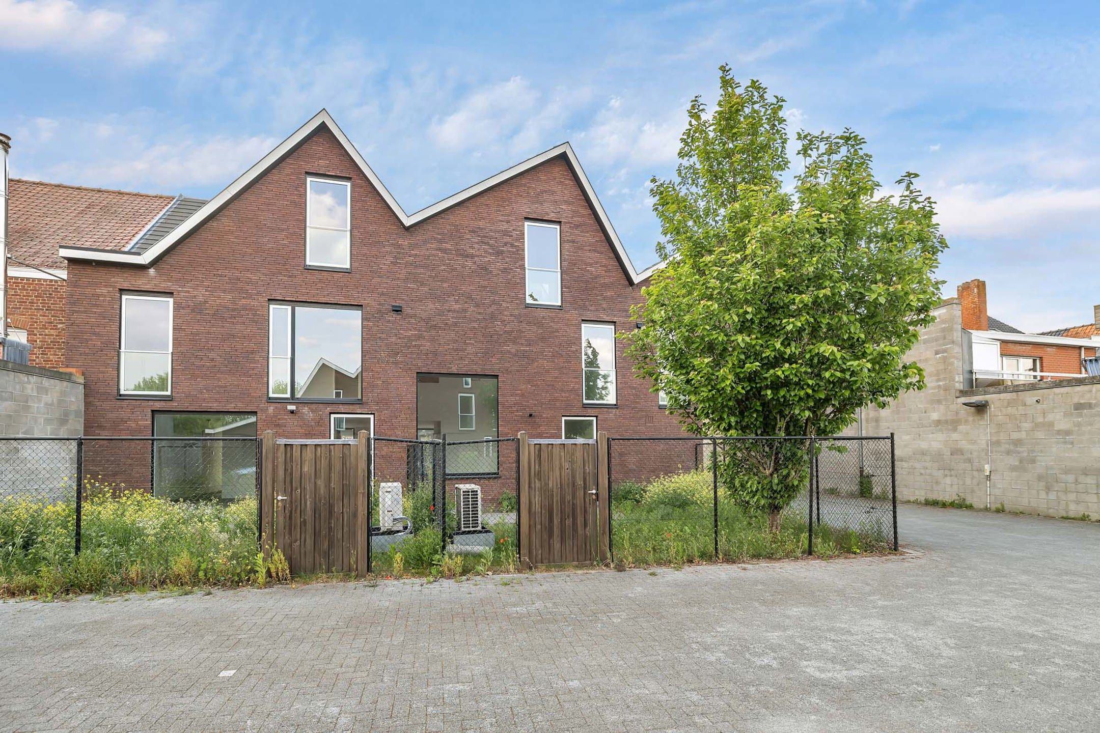 Instapklare nieuwbouwwoning met 5 slaapkamers foto 26