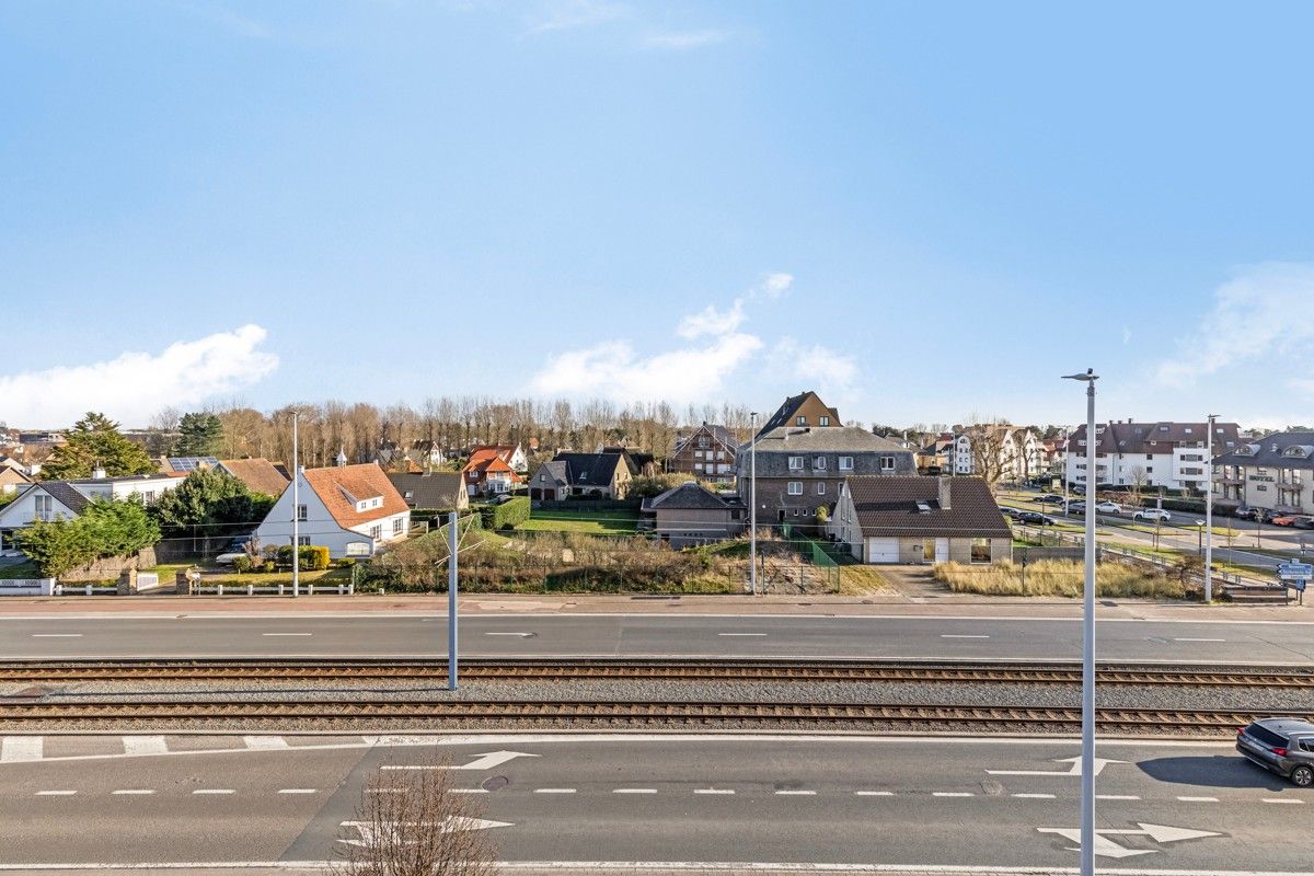 Ruim appartement met drie slaapkamers, twee terrassen en parking te koop! foto 22
