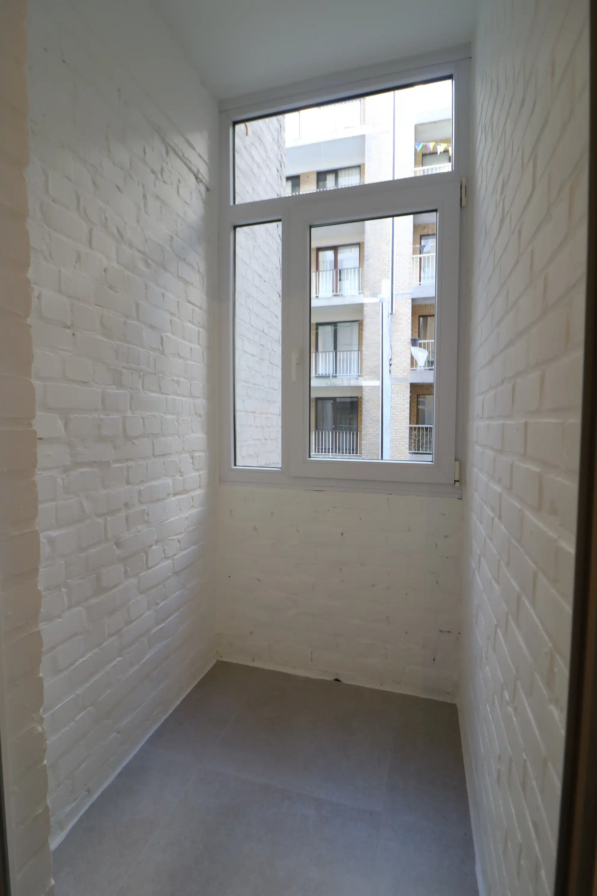 Prachtig gerenoveerd 2-slaapkamerappartement met fantastisch zicht op de jachthaven. foto 8