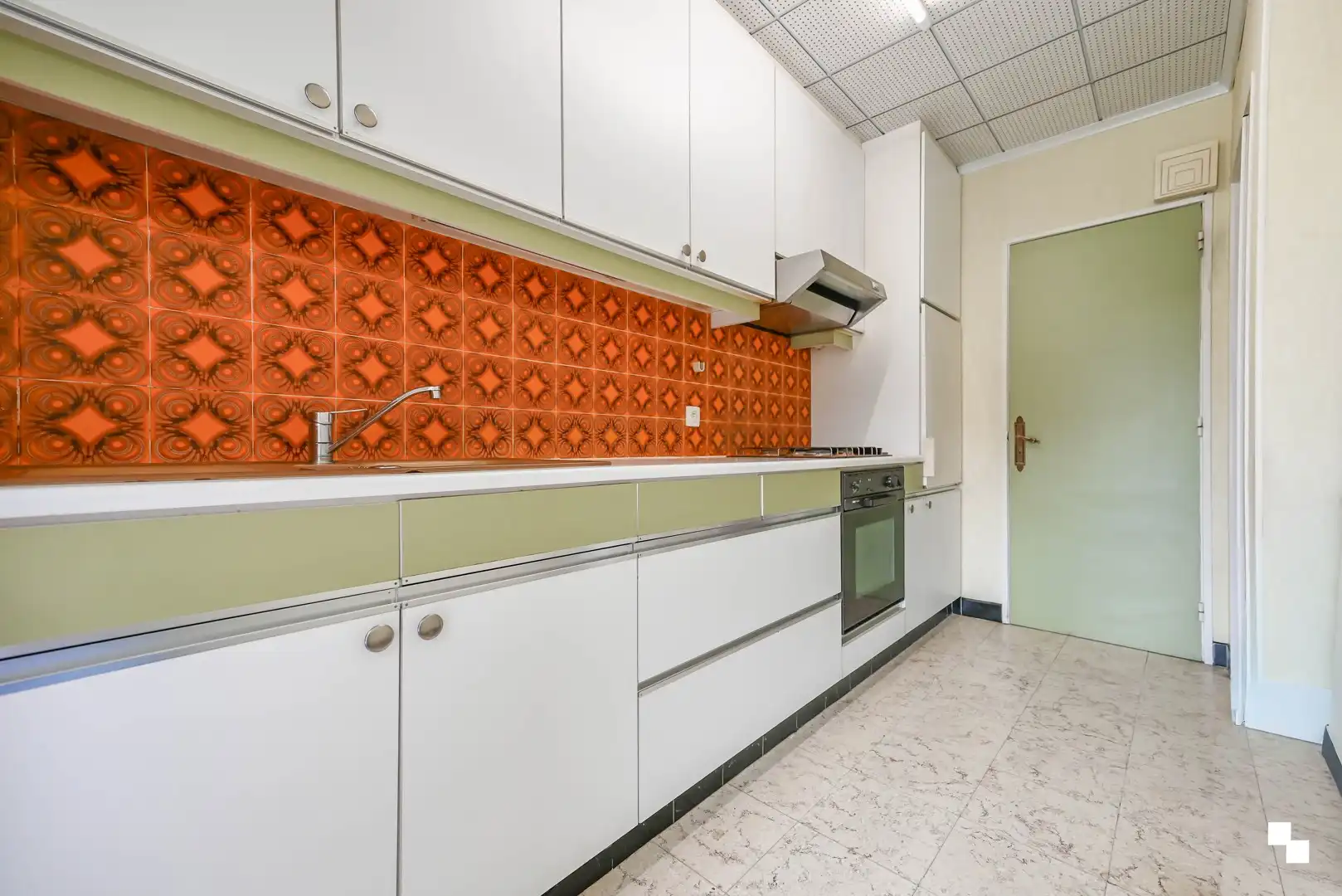 Gezellige, te moderniseren halfopen woning in rustige buurt te Izegem foto 7