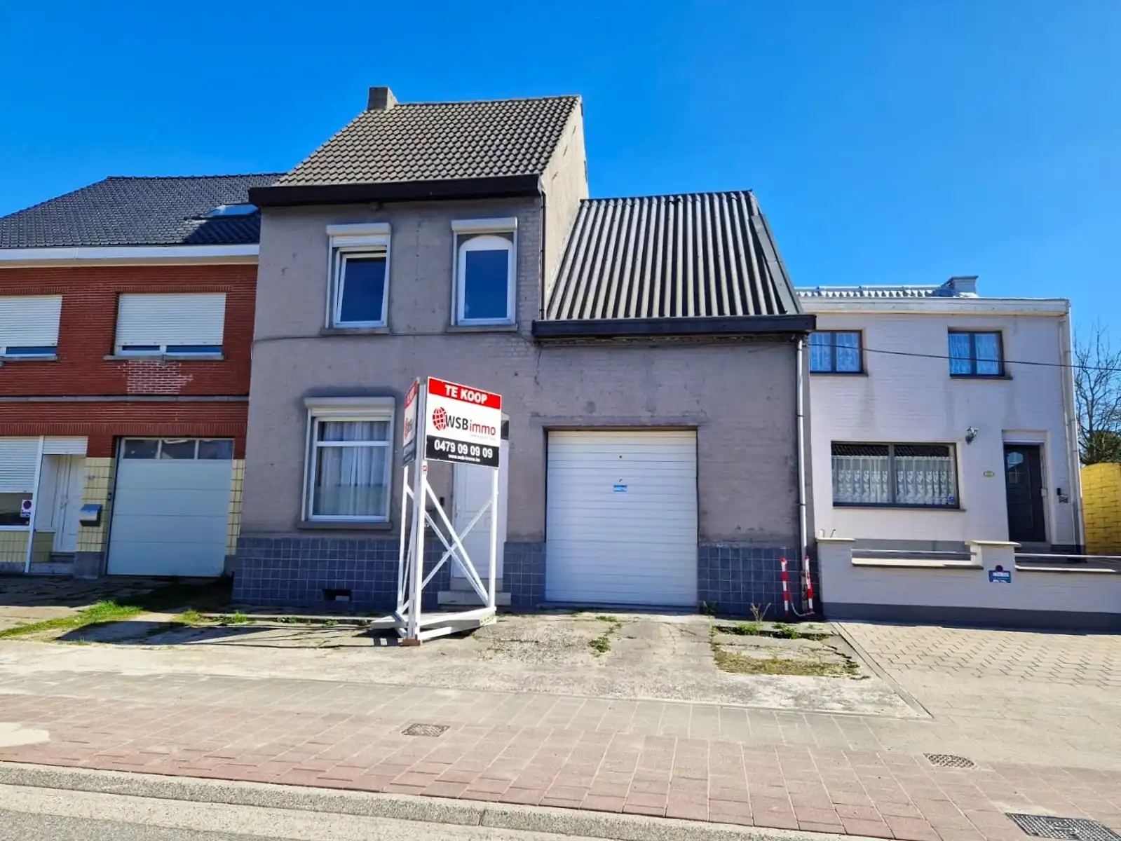 WSB-Immo: Instapklare half-openbebouwing op toplocatie! foto {{pictureIndex}}