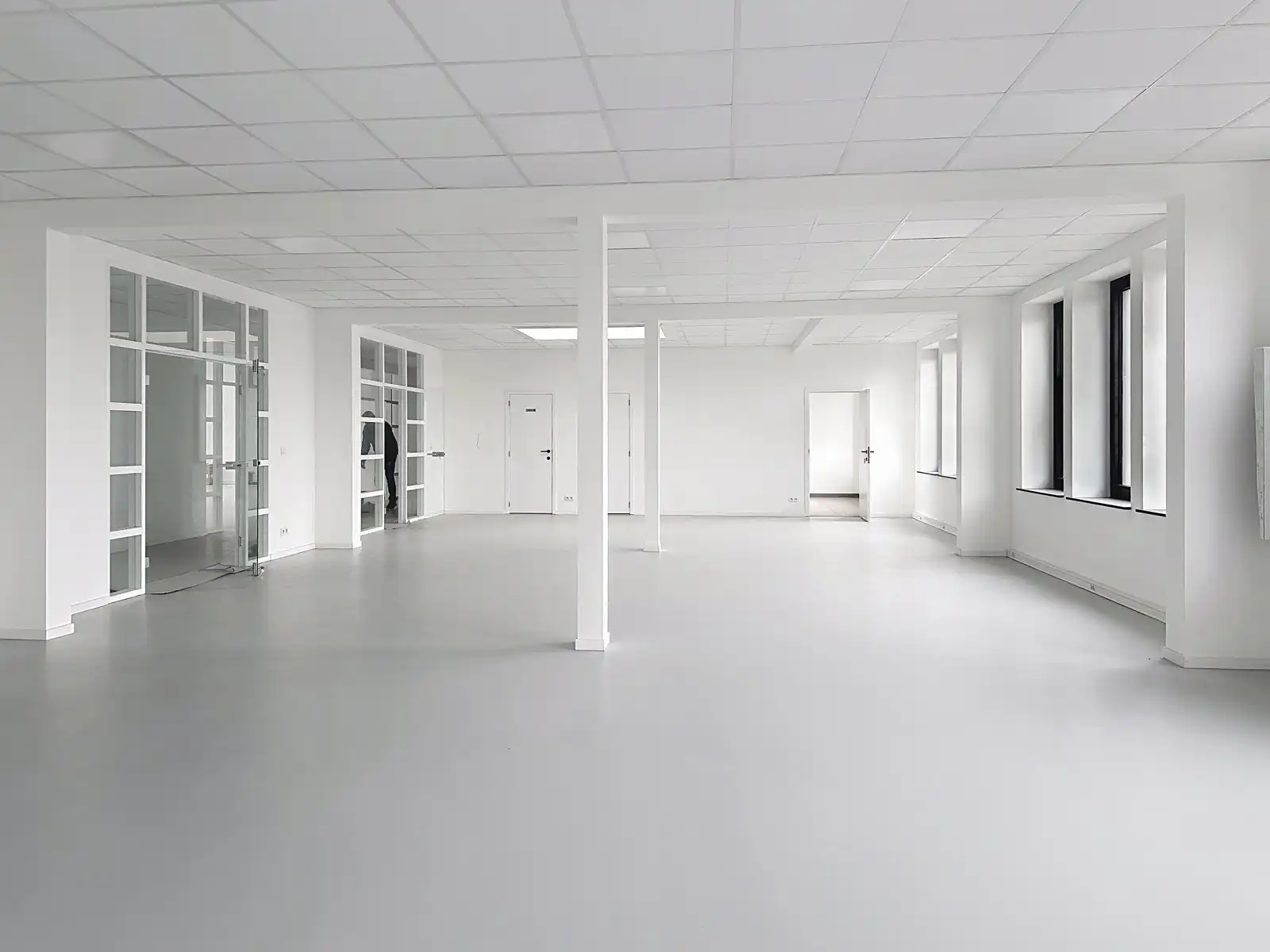 Activiteits- of opslagruimte op een toplocatie nabij de A12 foto {{pictureIndex}}