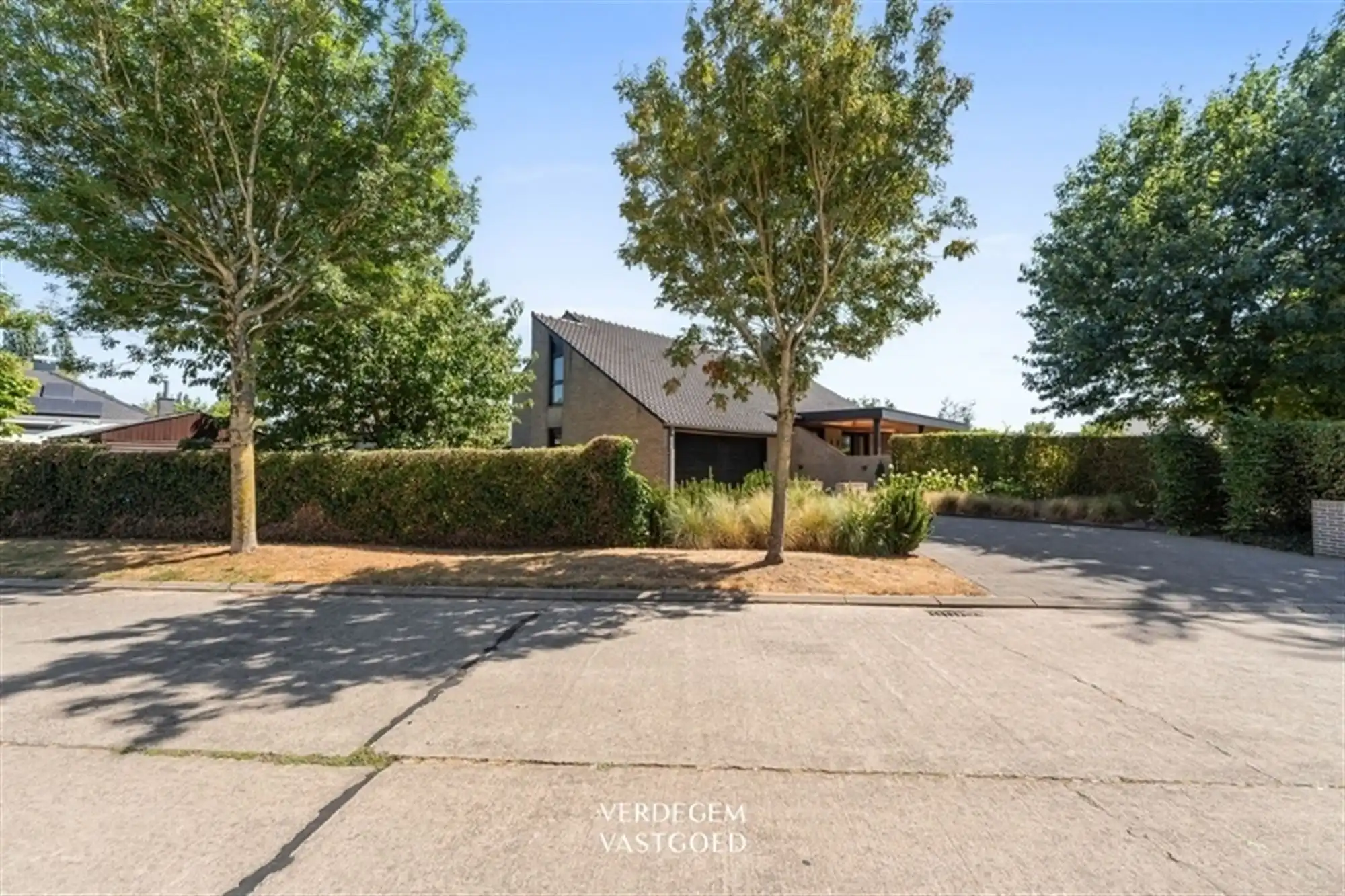 Knappe villa met 4 slaapkamers op een royaal perceel in een rustige woonwijk foto 23