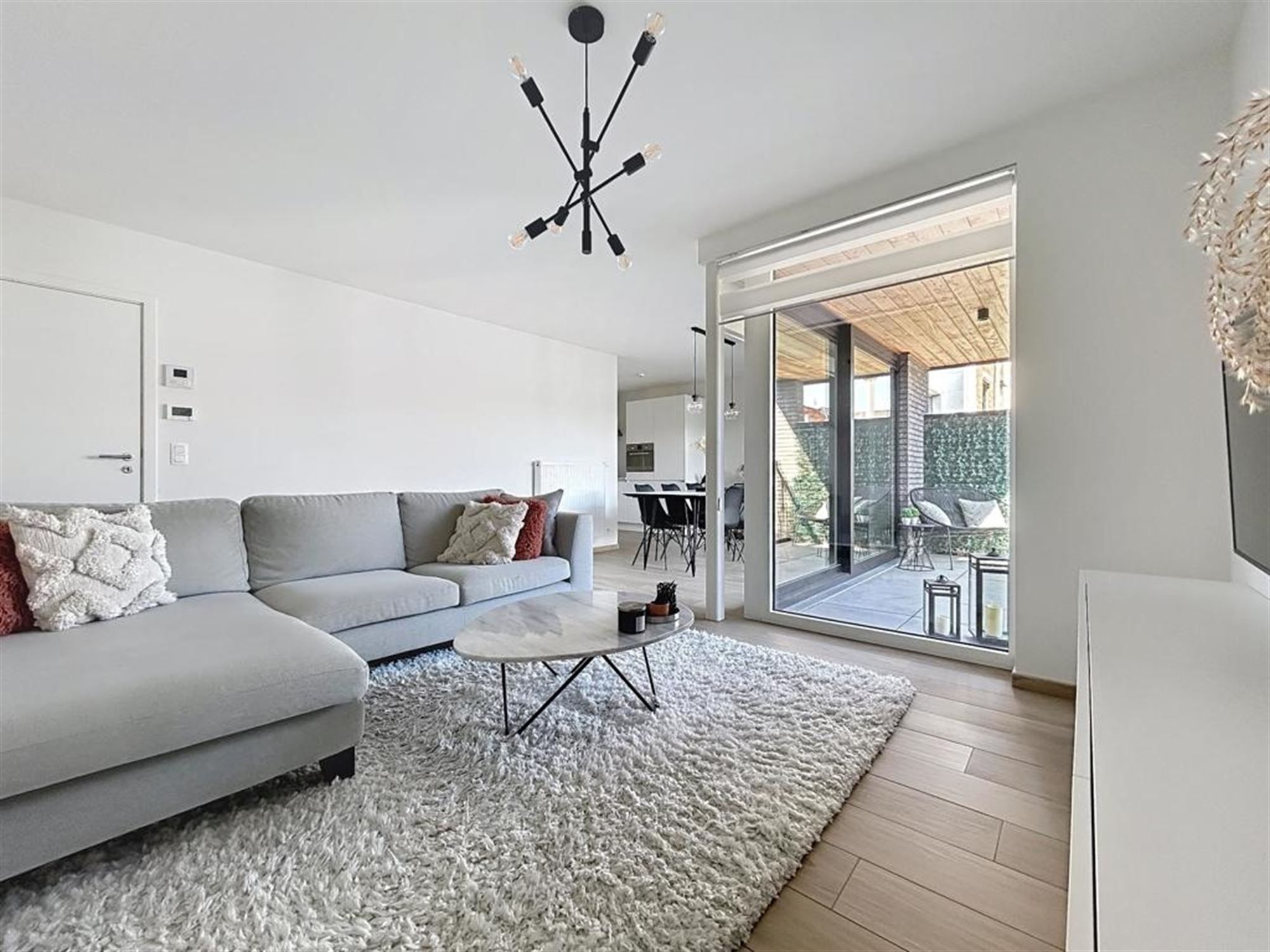Gemeubeld appartement te huur met 2 slaapkamers Gent foto {{pictureIndex}}