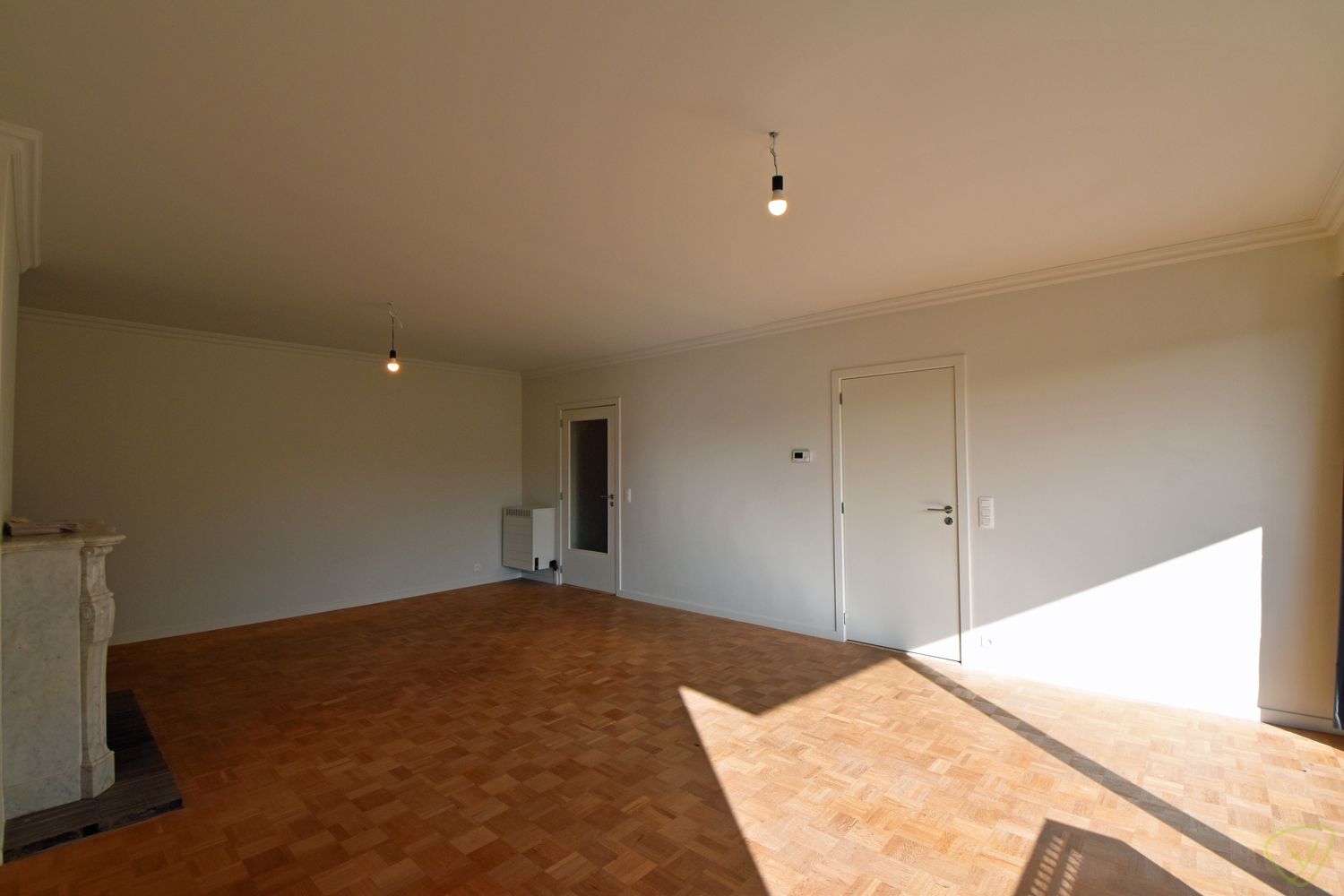 Instapklaar appartement te huur nabij de Markt van Eeklo! foto 5