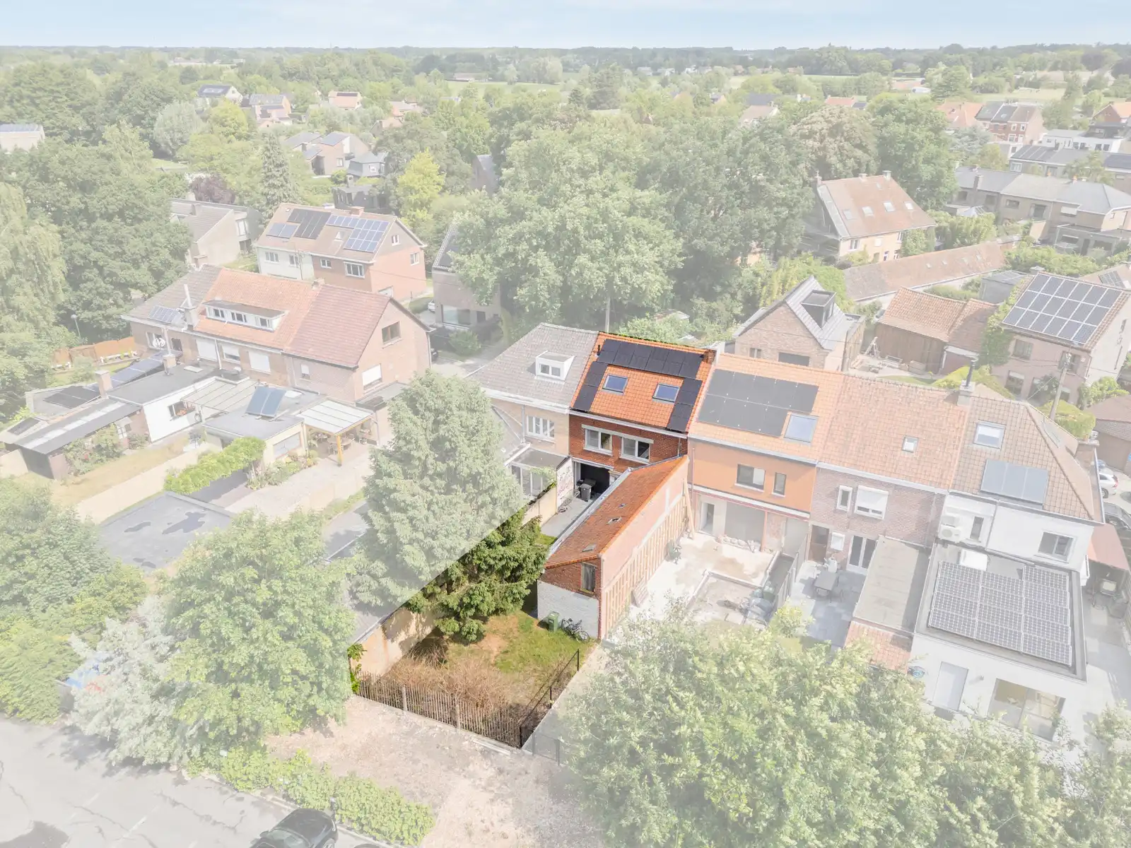Te koop: instapklare energiezuinige woning in het charmante Drongen foto {{pictureIndex}}
