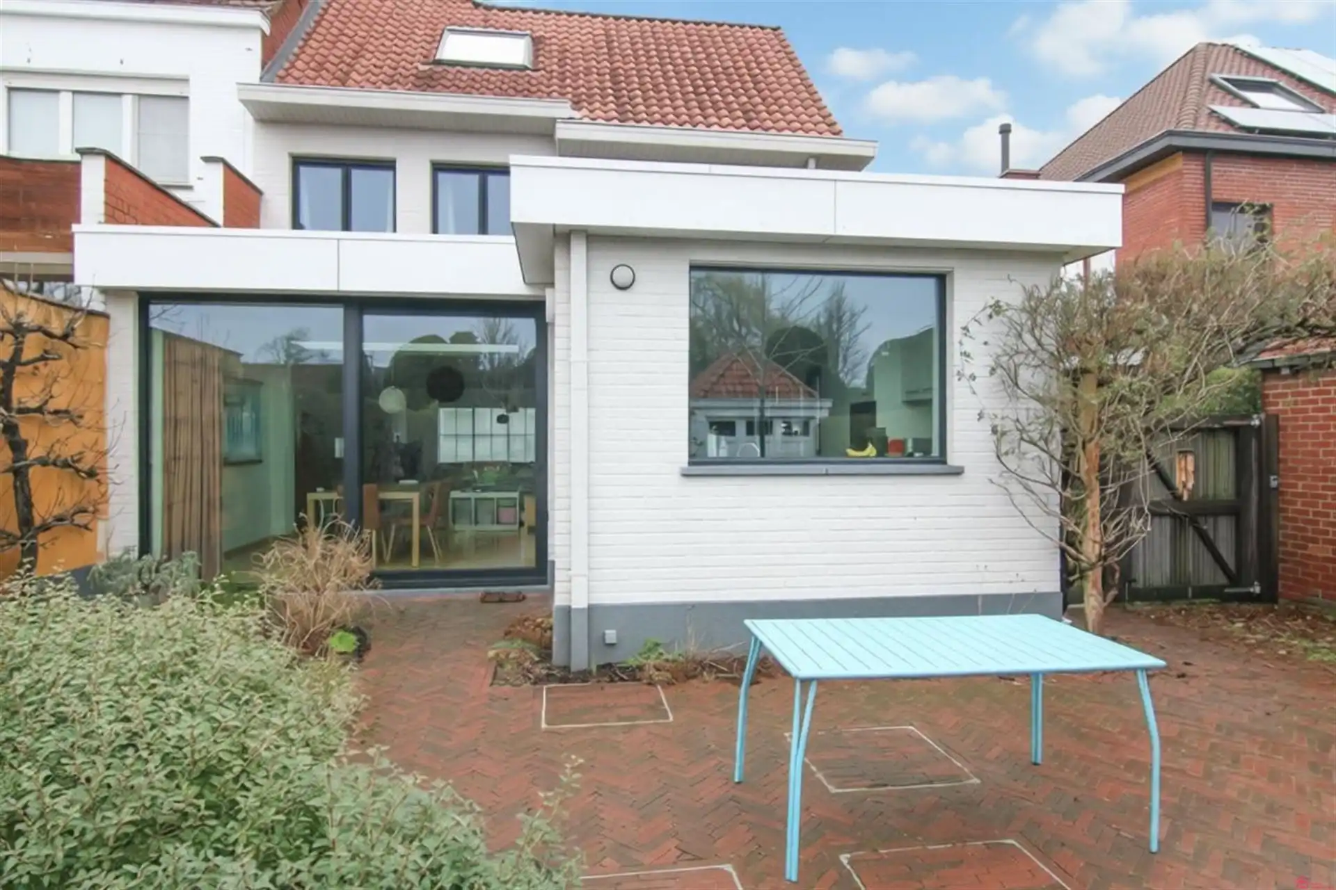 Prachtig vernieuwde halfopen woning op Pius-X foto 24