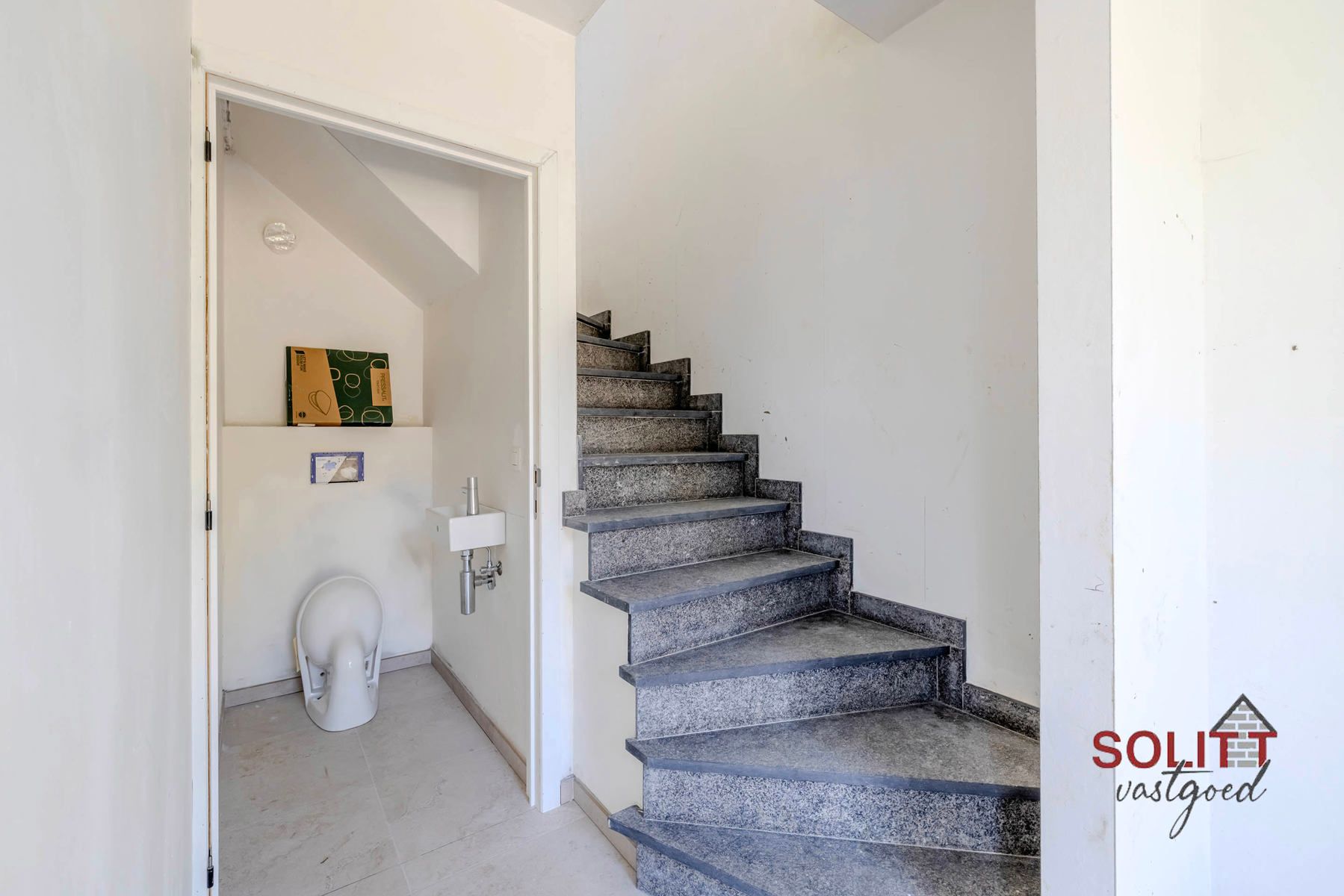Nieuwbouwwoning nabij centrum Nijlen met o.a. 3 slaapkamers foto 8
