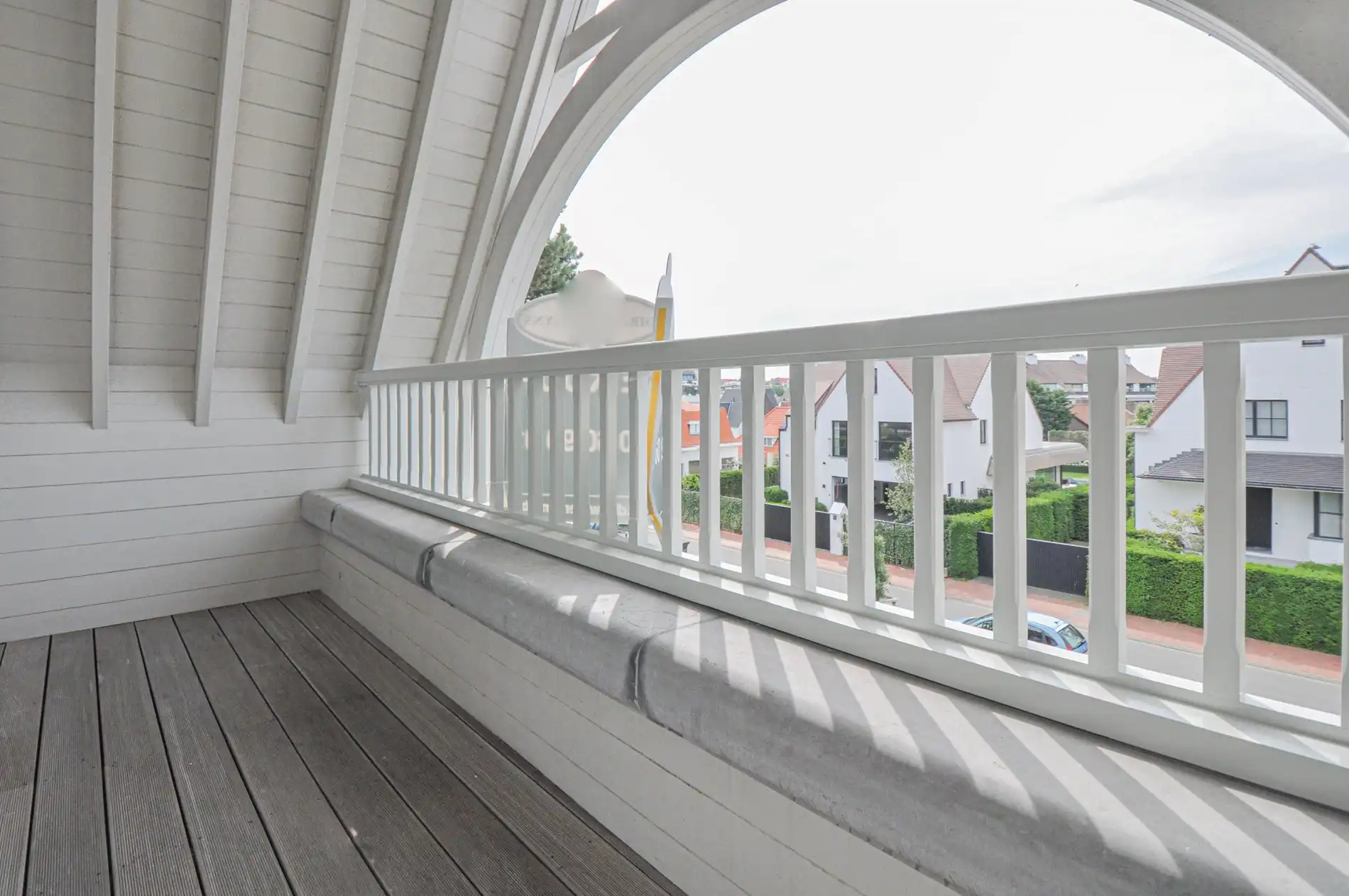 Volledig gerenoveerd appartement met ruime zonneterrassen. foto 10