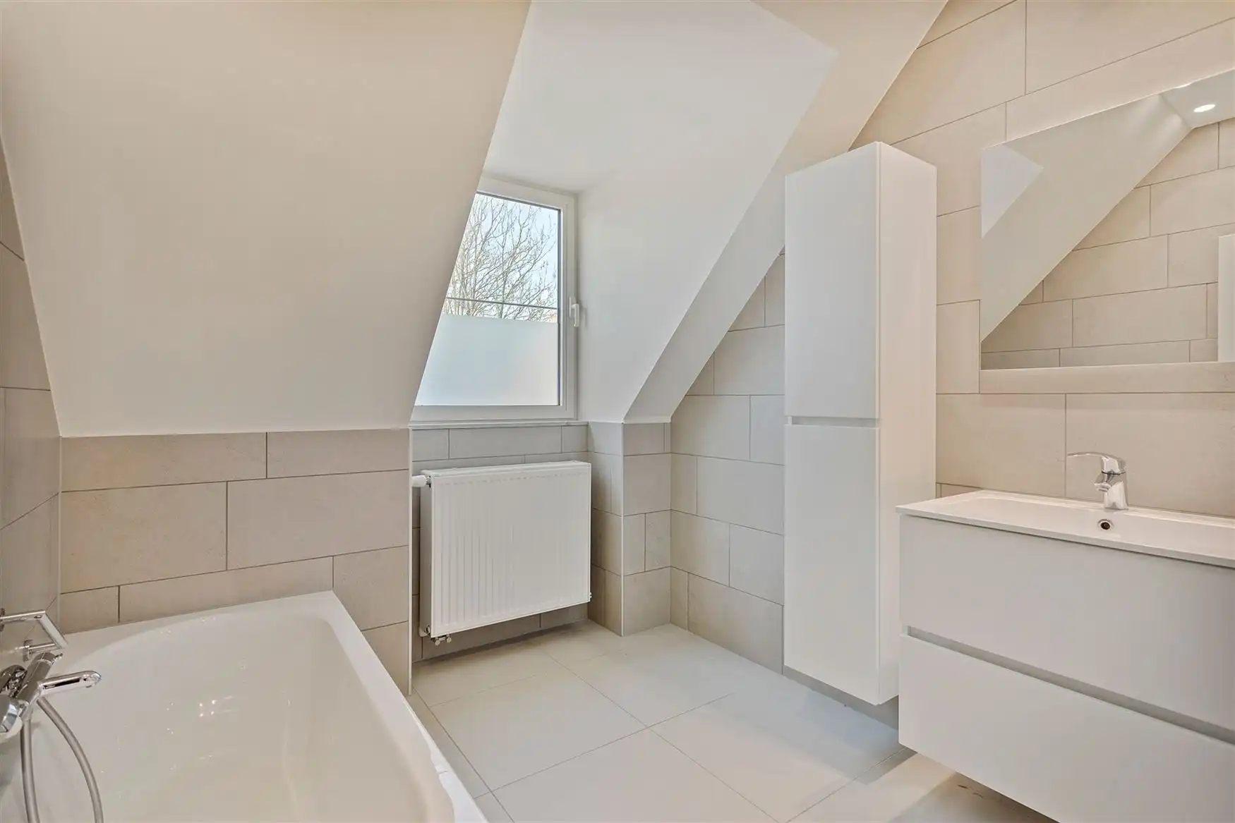 Appartement met terras en autostaanplaats foto 10