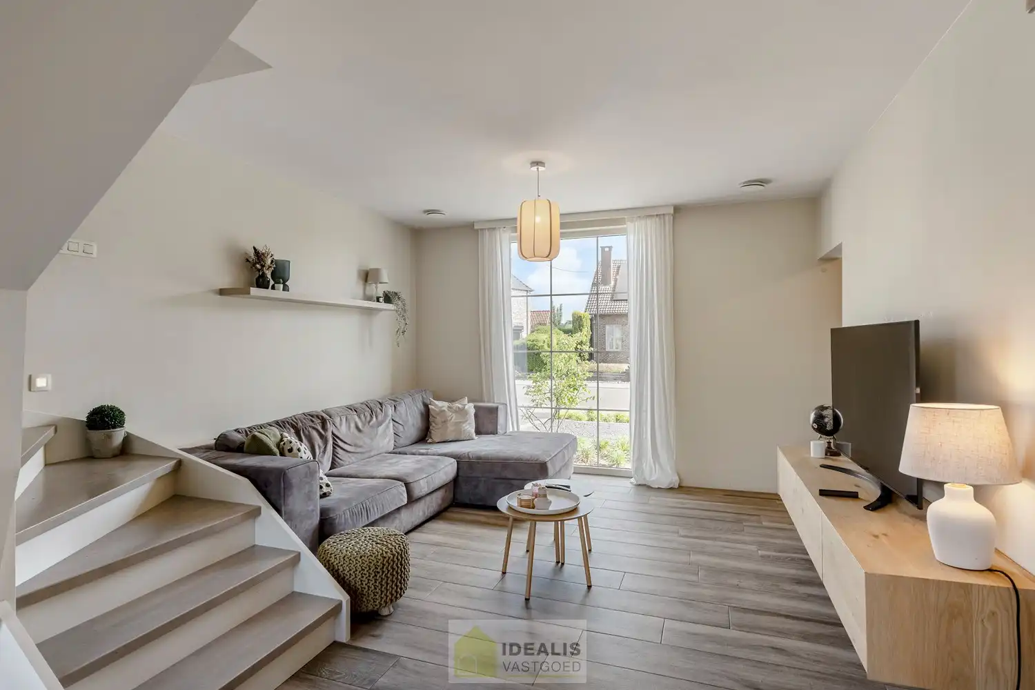 IDEALIS VASTGOED - Prachtige stijlvolle woning met 2 tot 3 slaapkamers op gegeerde locatie! foto 6