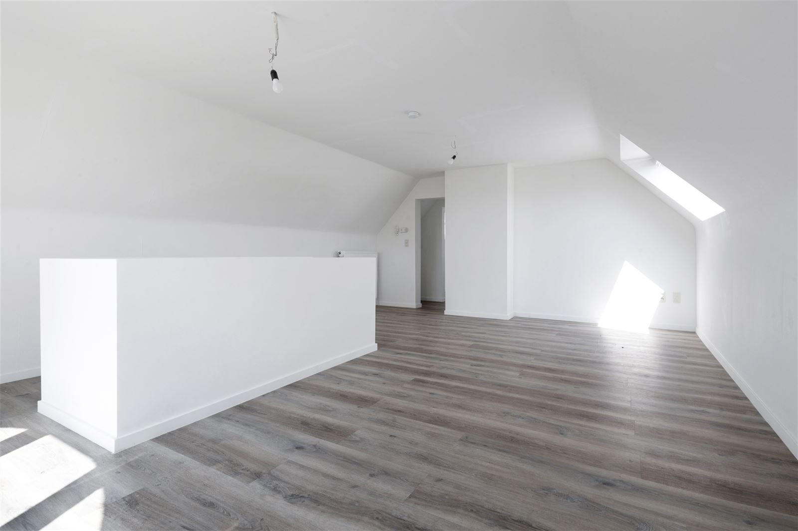 Instapklaar duplex-appartement te Oudenhove!  foto 16