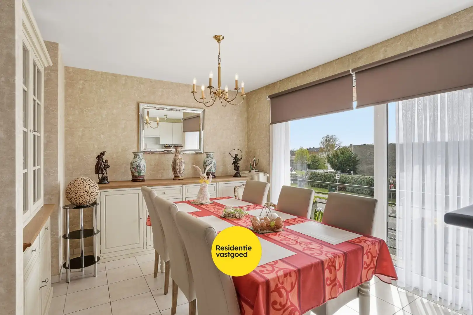 Volledig instapklaar appartement in het centrum van Eernegem foto 4