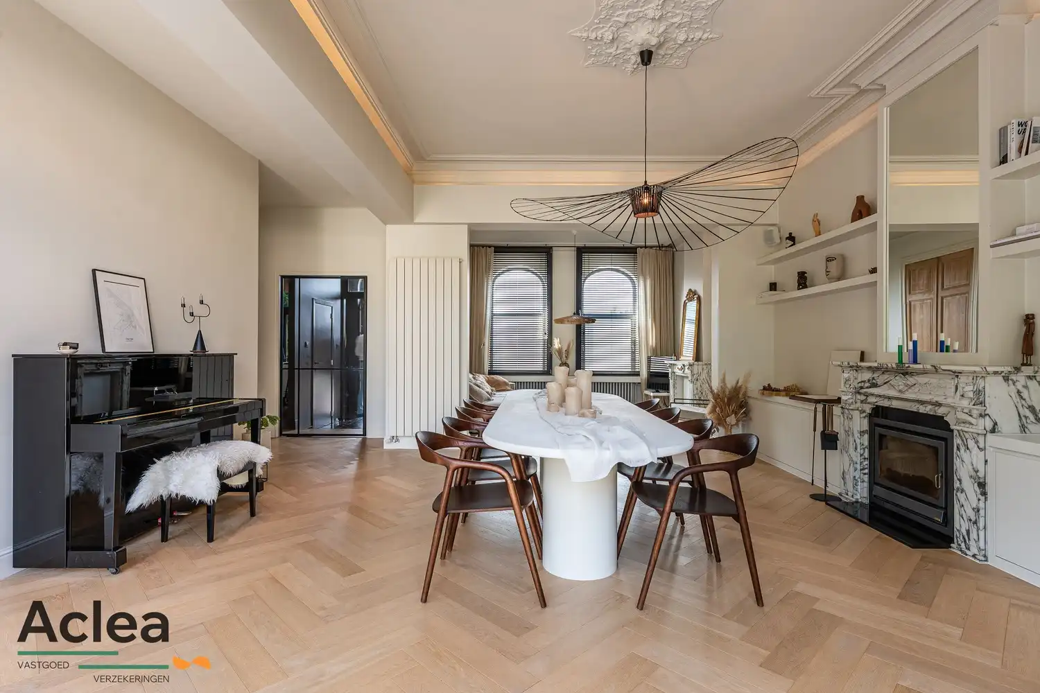 Statige herenwoning met authentieke grandeur aan het Plein in Kaprijke foto 5