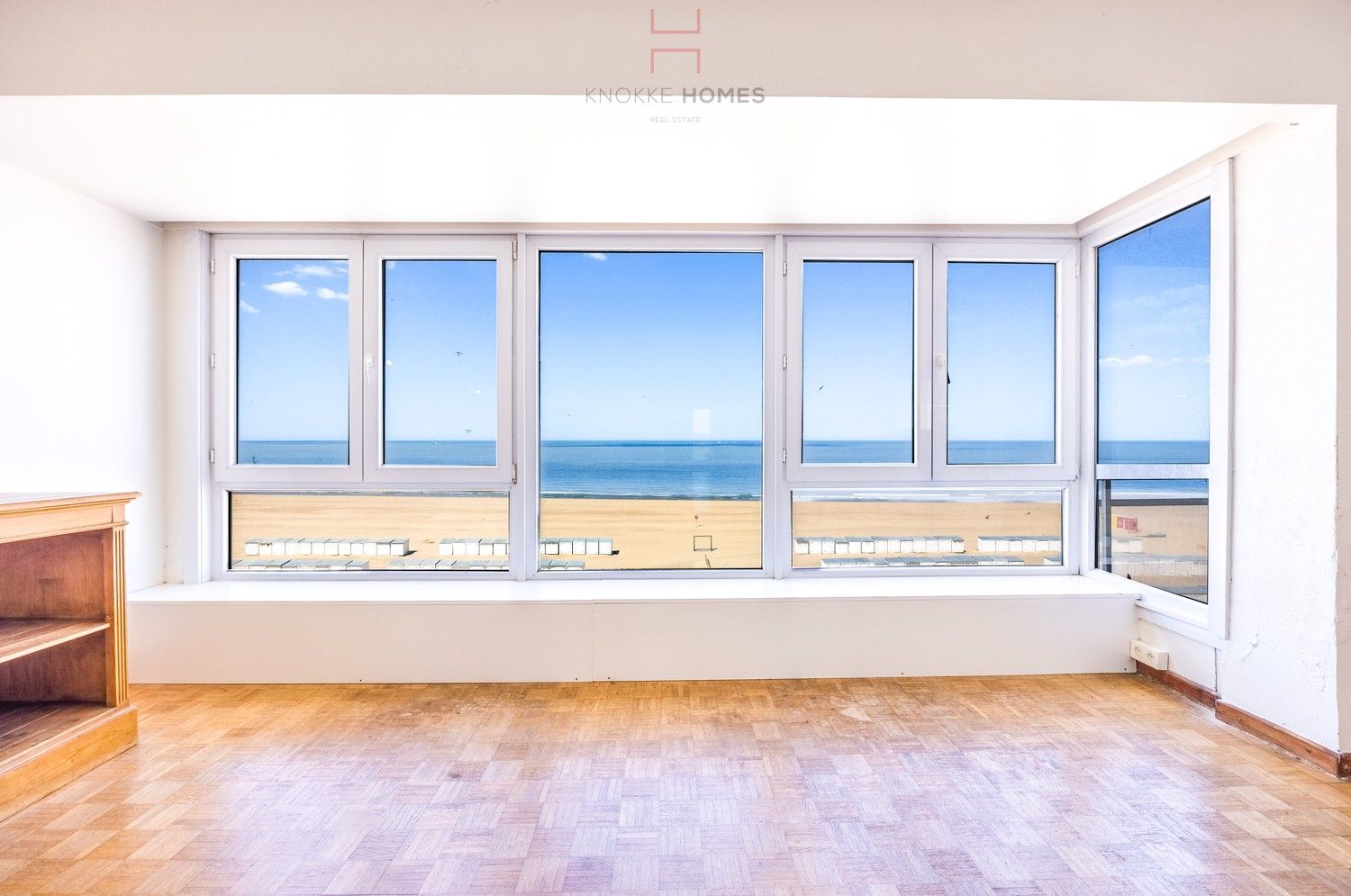 Ruim appartement met 4 kamers en prachtig zeezicht op de zeedijk aan het Albertstrand foto 11