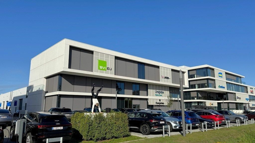 Instapklaar en ingericht kantoor te huur vlakbij E19 in Kontich foto 24