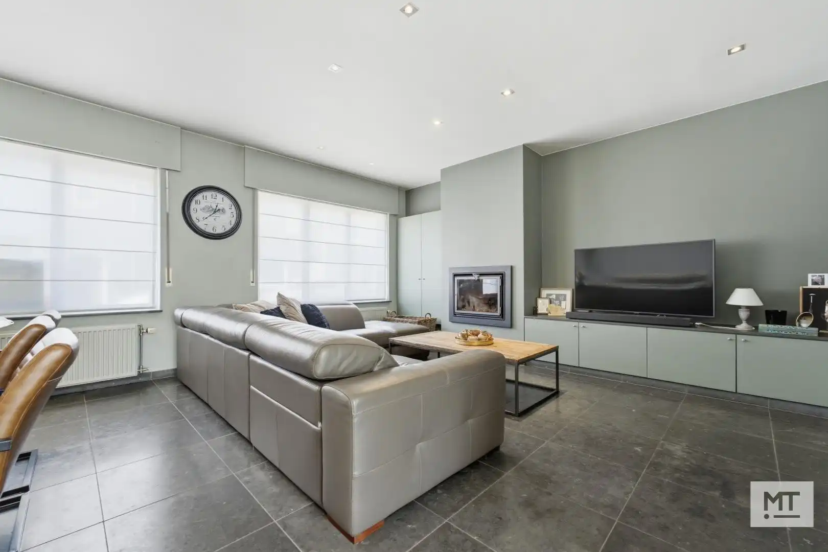 Ruime, instapklare woning met loods in het centrum van Wervik foto 10