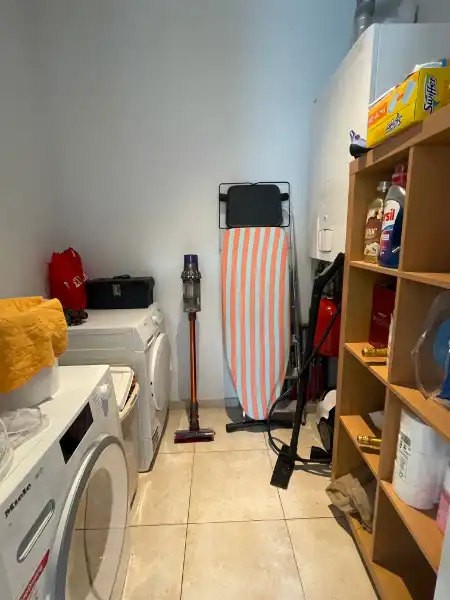 Instapklaar modern appartement met 2 slaapkamers en garage foto 5