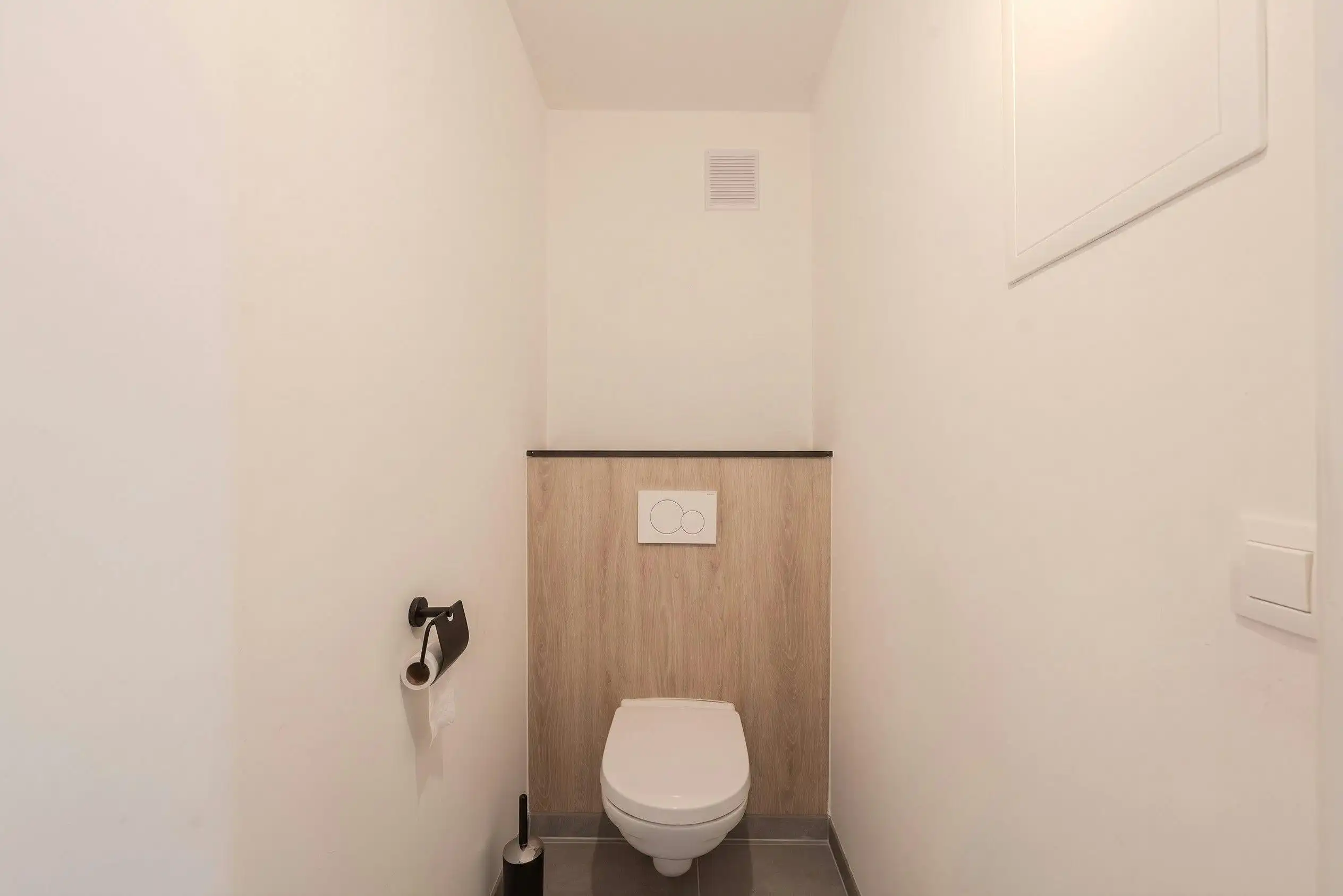Gerenoveerd 2 slaapkamer appartement op topligging! foto 18