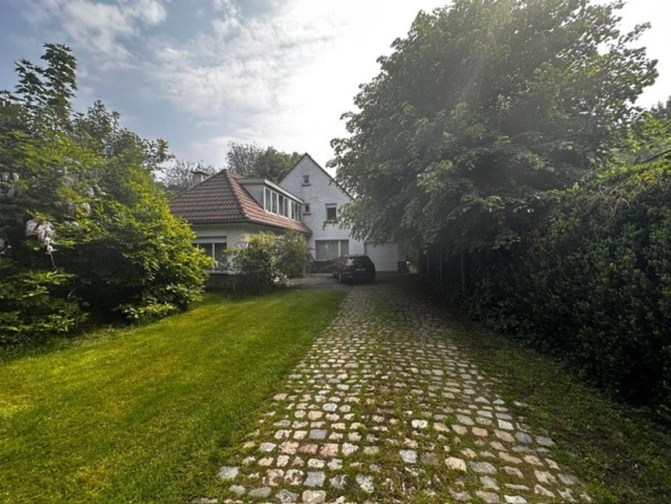 Uitzonderlijk gelegen villa aan de rand van Heverleebos foto 2