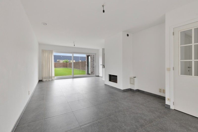 Moderne halfopen nieuwbouwwoning met 3 slaapkamers TE KOOP in WAREGEM! foto 4