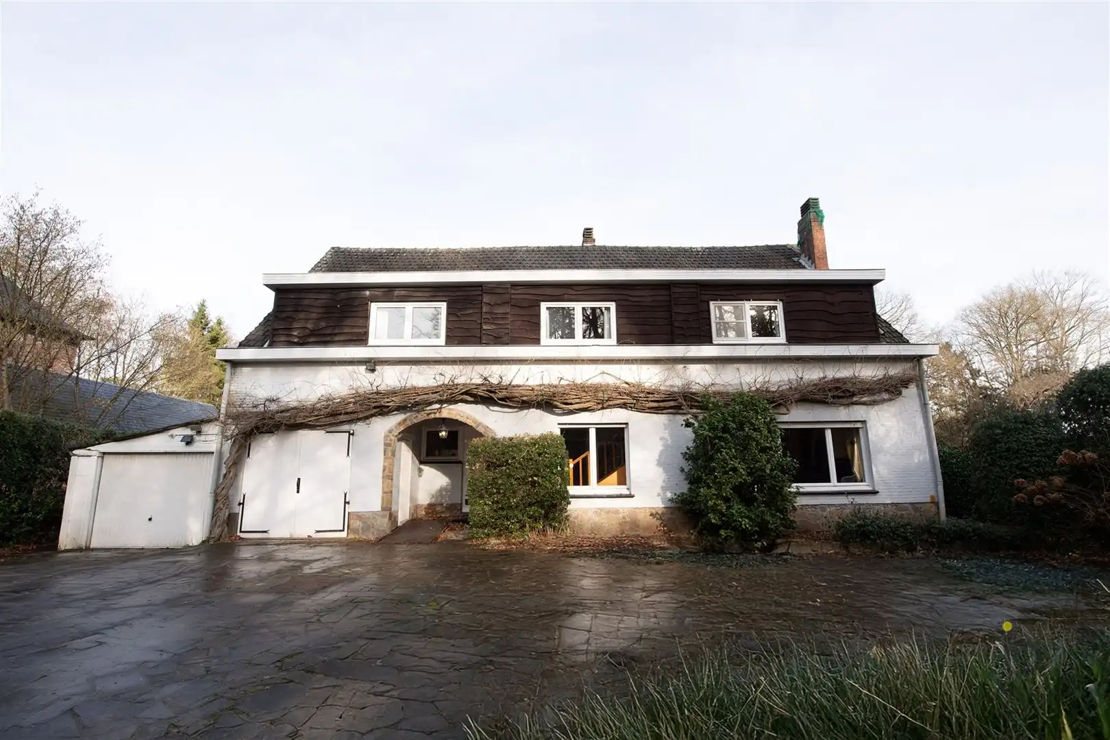 Veel renovatiepotentieel in ruime rustig gelegen familiewoning midden in het groen! foto 56