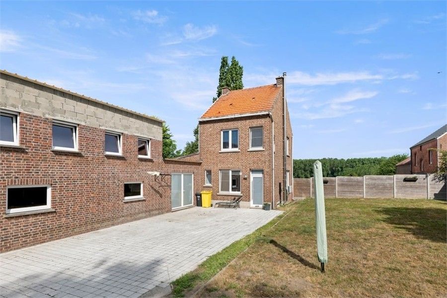 RENOVATIEPROJECT MET POTENTIEEL EN REEDS VERNIEUWDE VERDIEPING IN HARTJE KORTENAKEN foto 2