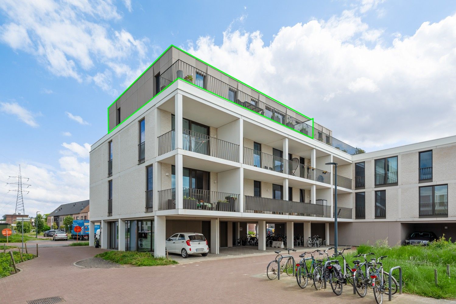 Luxueus dakappartement met 2 slaapkamers en ruim terras te koop te Lier. foto 3