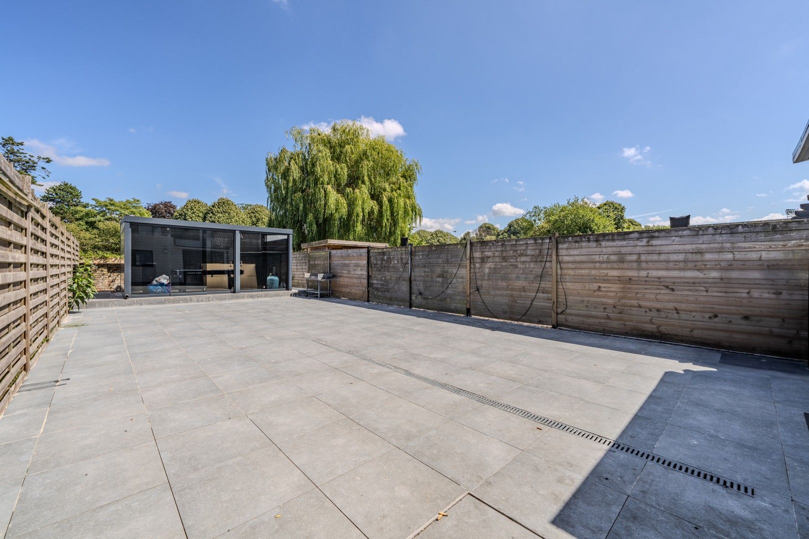 Ruime gerenoveerde woning foto 19