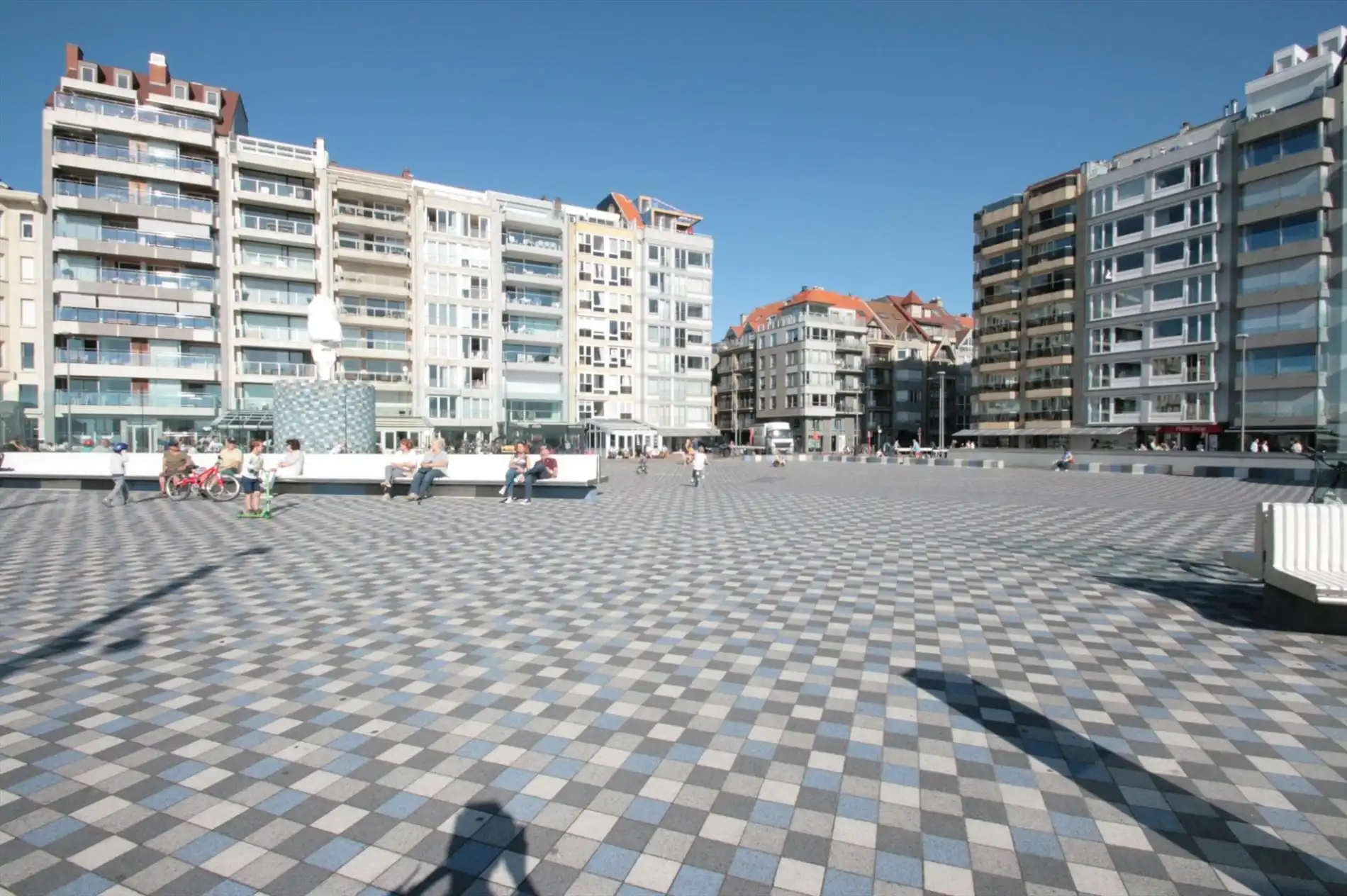 Verhuurd restaurant te koop nieuwbouwproject Res Midan van 302m² Rubensplein foto 3