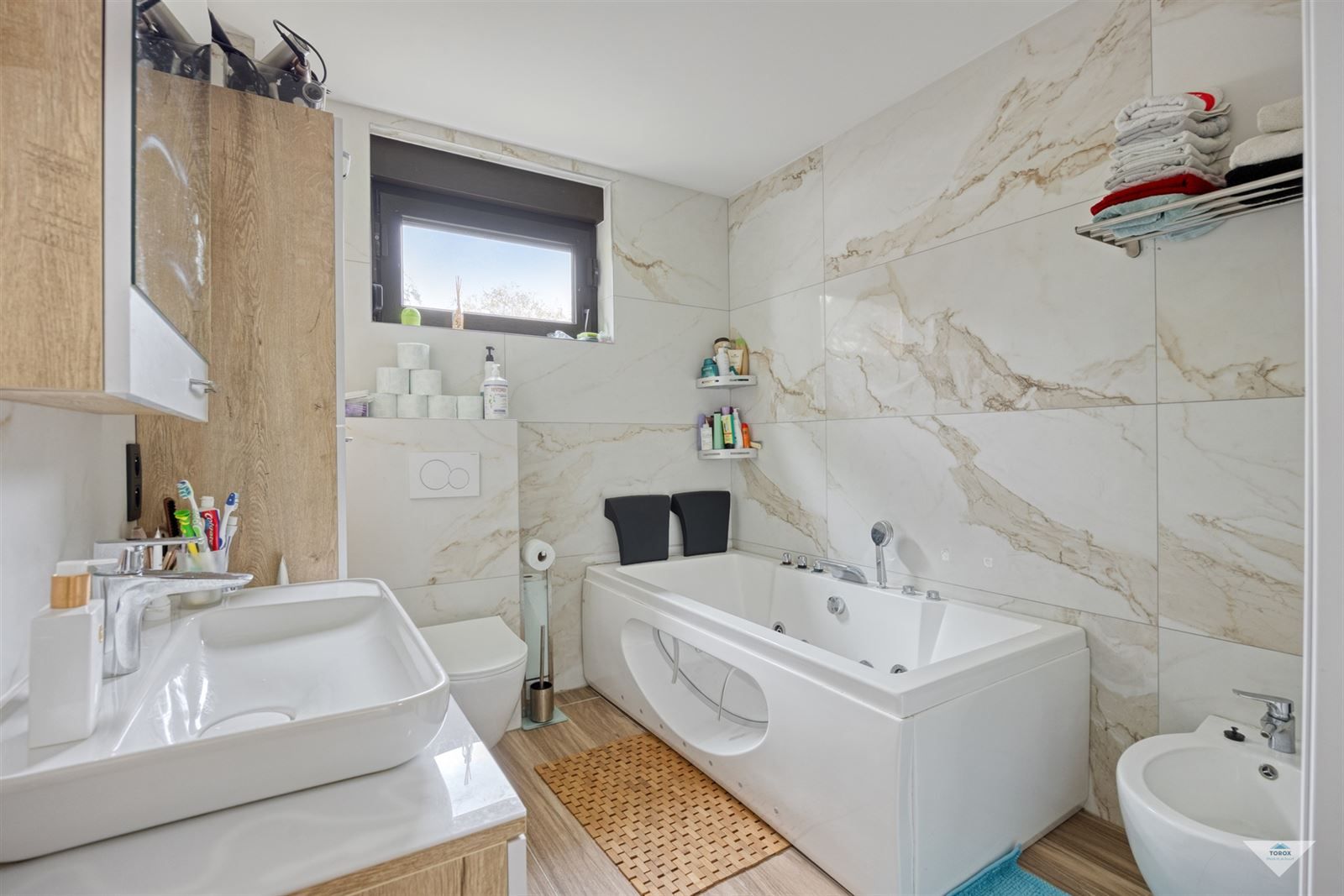 Ruime, instapklare woning met centrale ligging foto 12