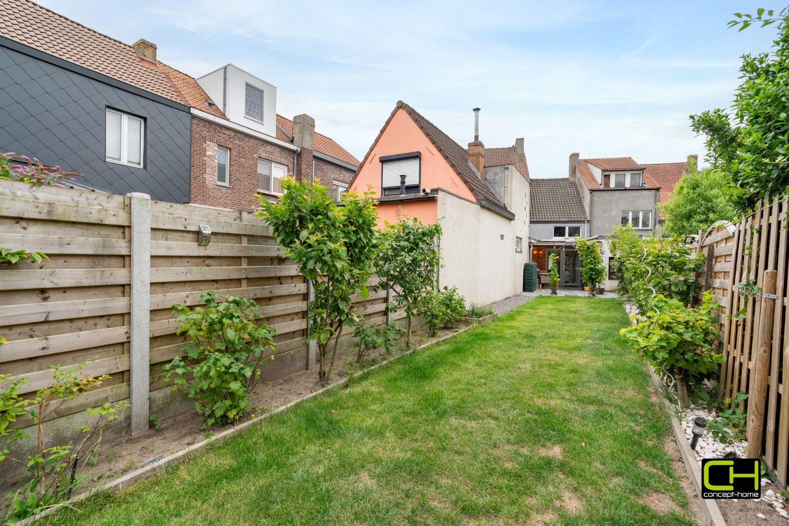 Woning met ruime garage, tuin en 2 slaapkamers foto 16