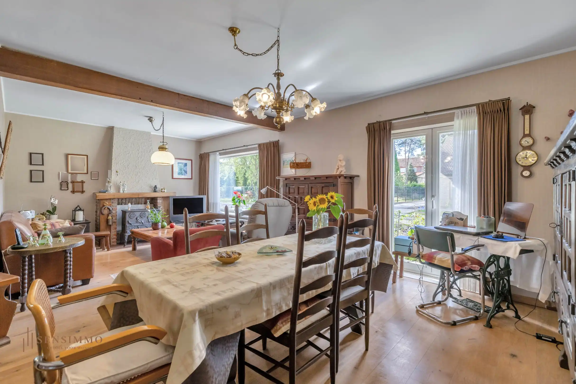 RUIME HALFOPEN WONING MET 4 SLAAPKAMERS OP RUSTIGE LIGGING foto 6