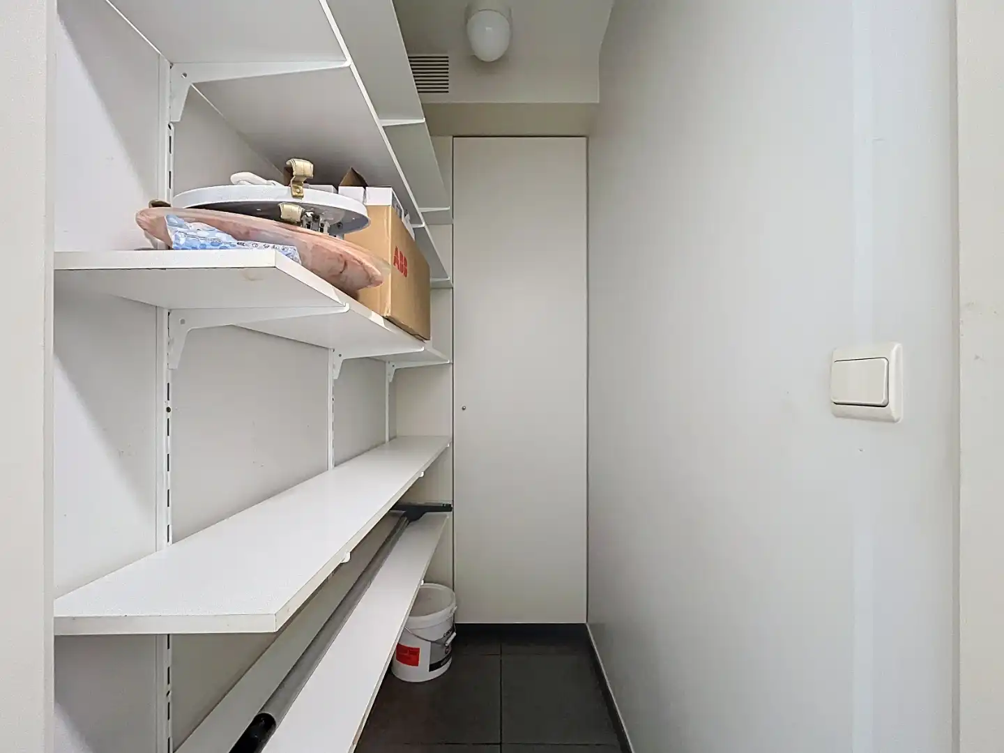 Instapklaar twee slaapkamer appartement op 500m van zee, EPC label B foto 9