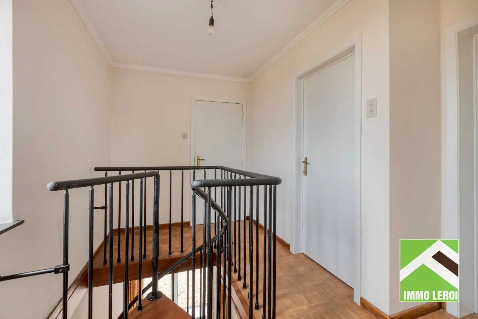 Landelijk gelegen woning met grote veranda en ruime tuin foto 21