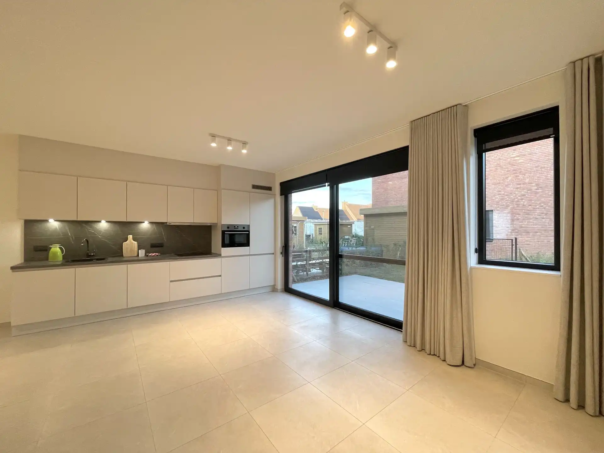 ENERGIEZUINIGE WONING | 3 SLAAPKAMERS | TUIN | PARKING foto 3
