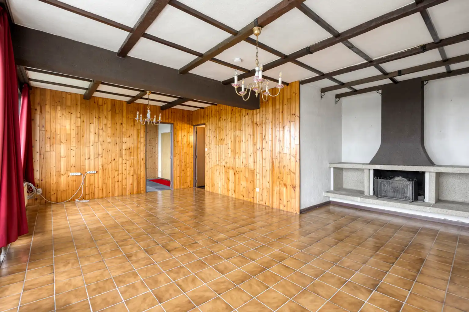 Op te frissen 2-slaapkamerappartement met prachtig uitzicht foto 4