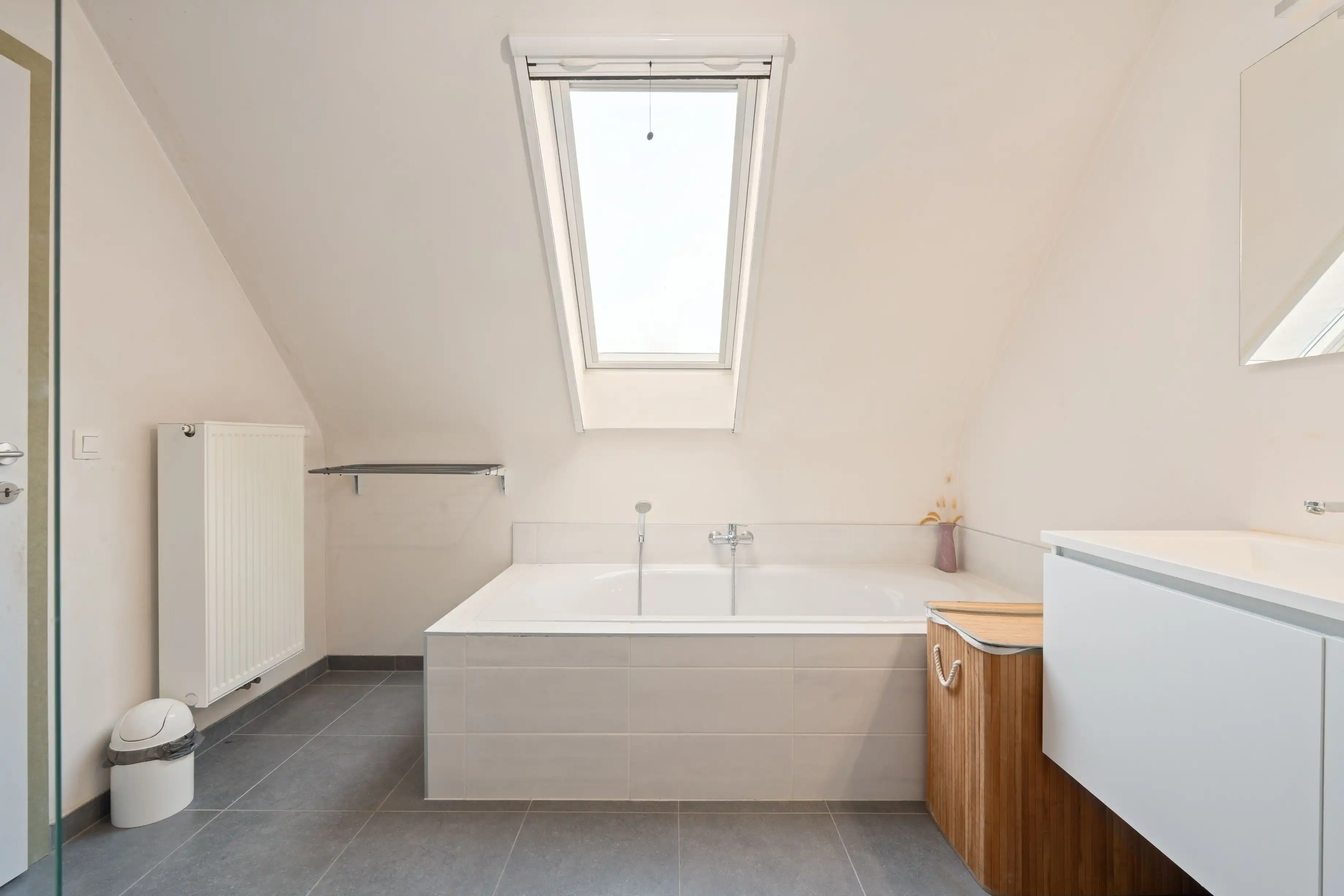 *Recente GEZINSWONING met 4 SLPKS (5 mogelijk) te Oostende (Mariakerke)! foto 12