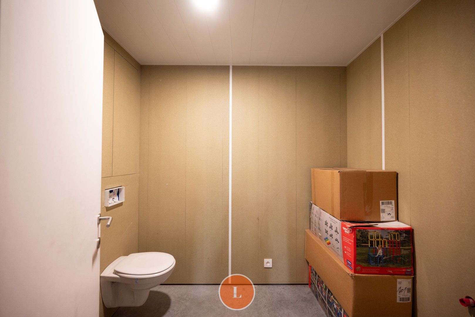 Gerenoveerde woning met loods (100m²) te koop in Menen foto 22