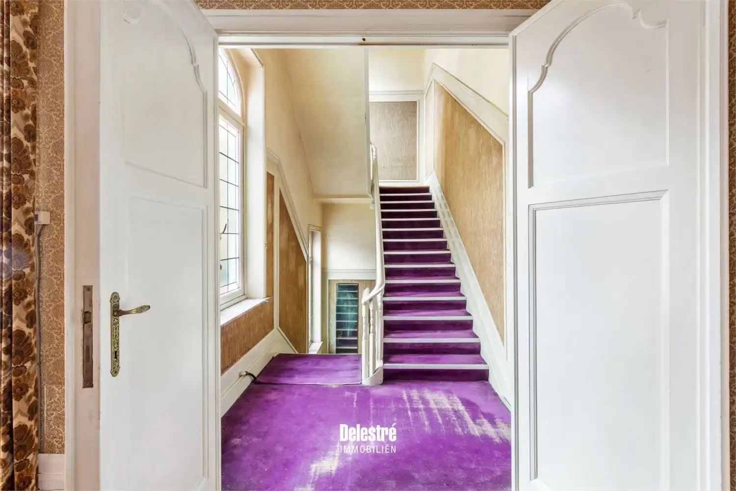 Een polyvalente eigendom met ontwikkelingspotentieel, véél ruimte en een toplocatie foto 14