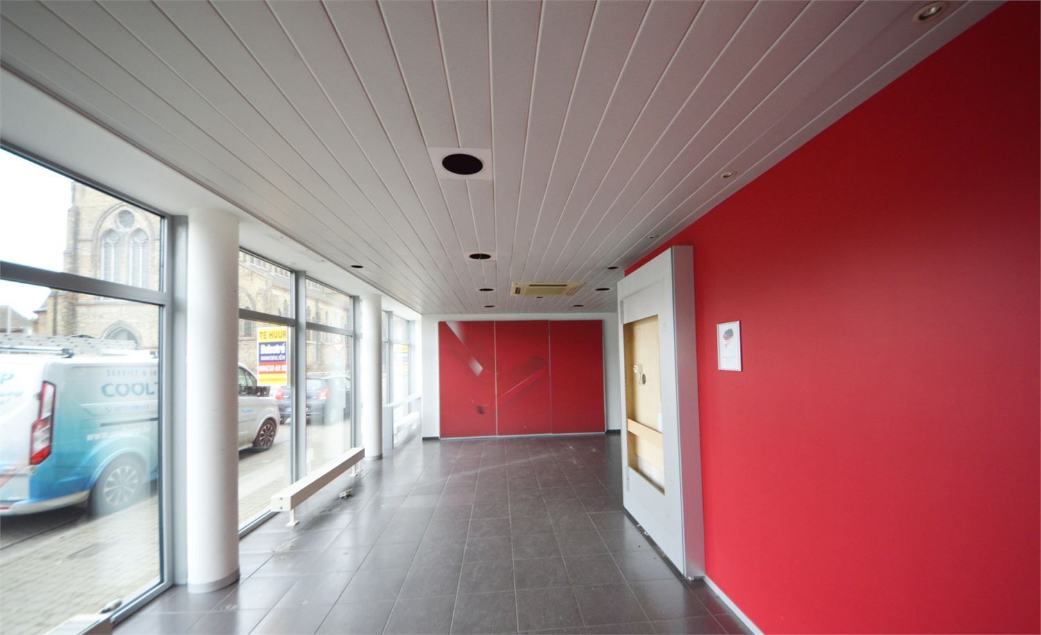 MODERN COMMERCIEEL GELIJKVLOERS 400 M2 OPTIONELE PARKING foto 12